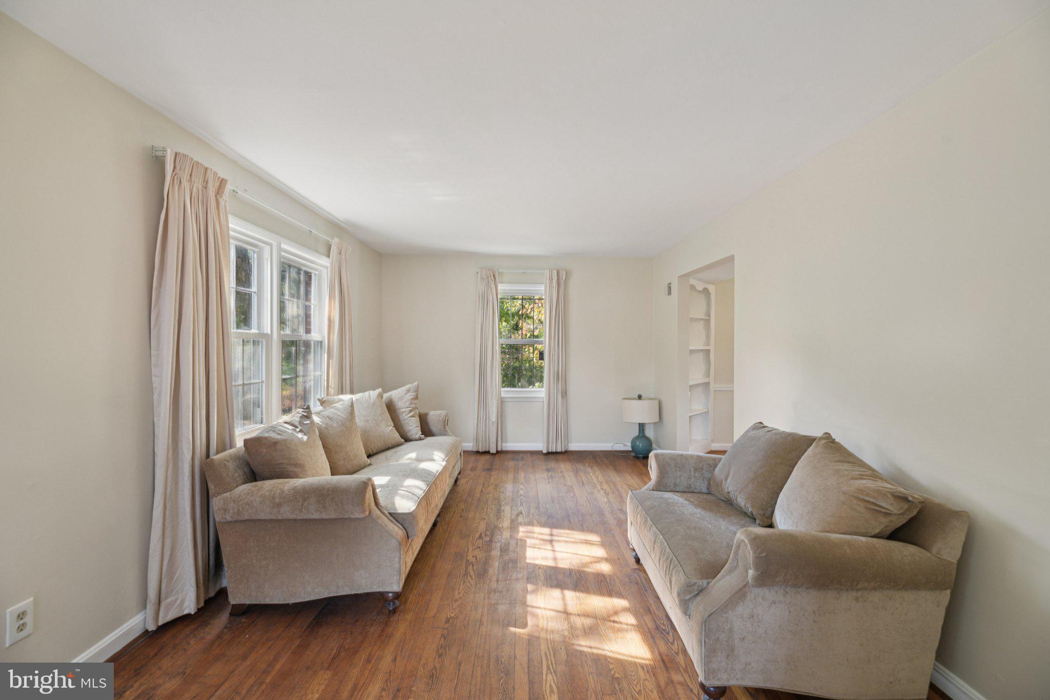 PARKLAWN - Residential Lease