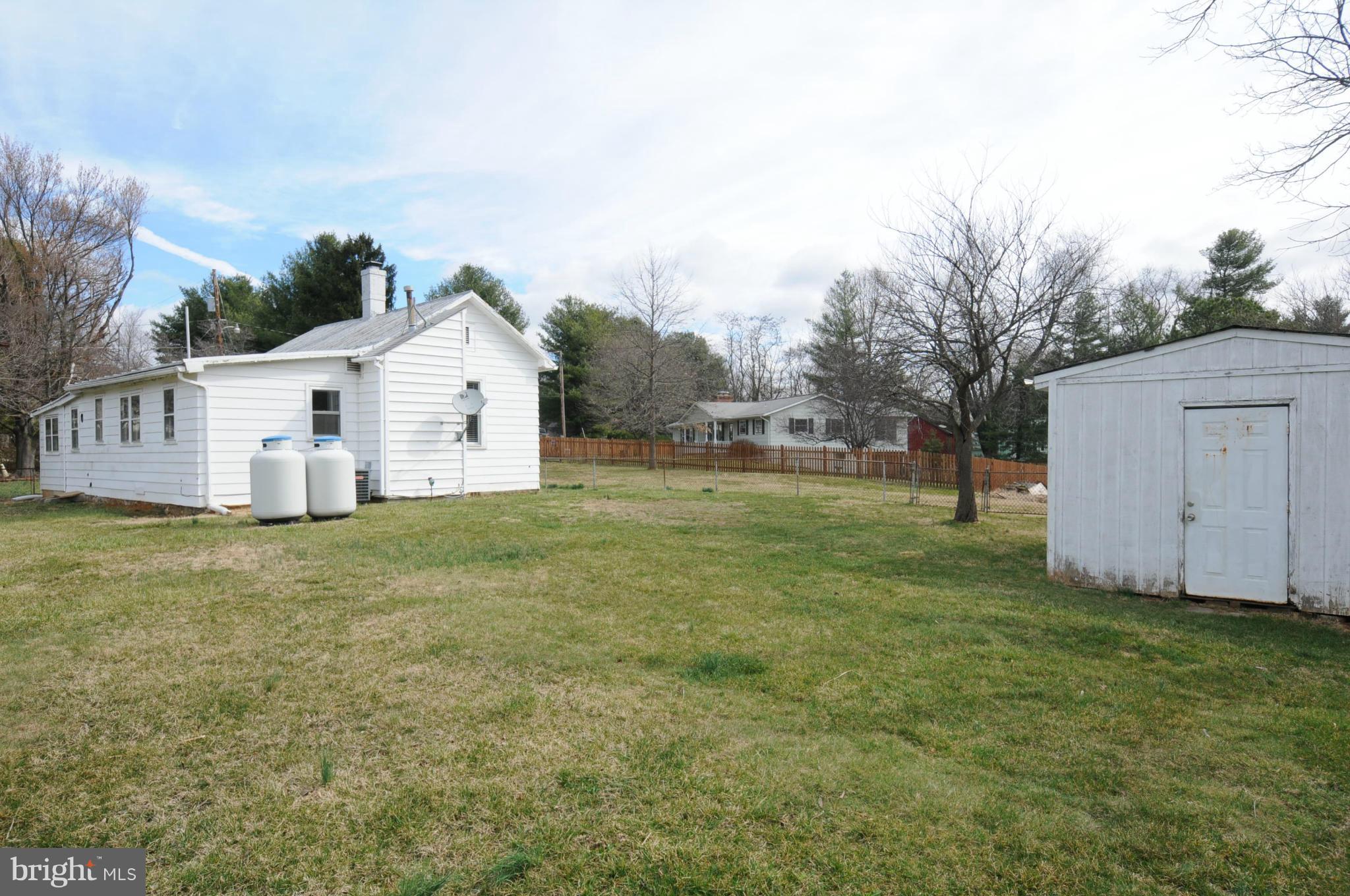 PAEONIAN SPRINGS - Residential