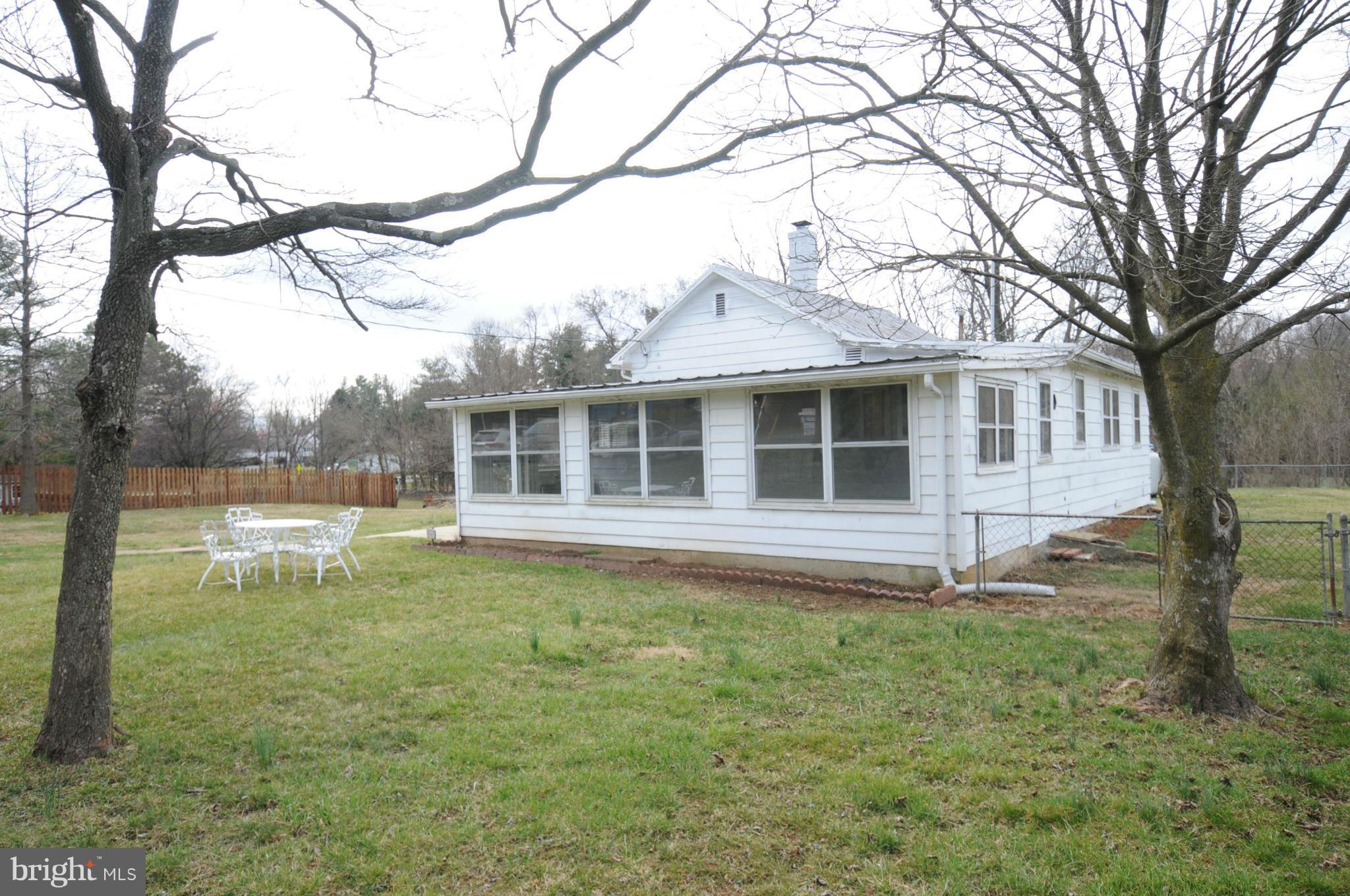 PAEONIAN SPRINGS - Residential