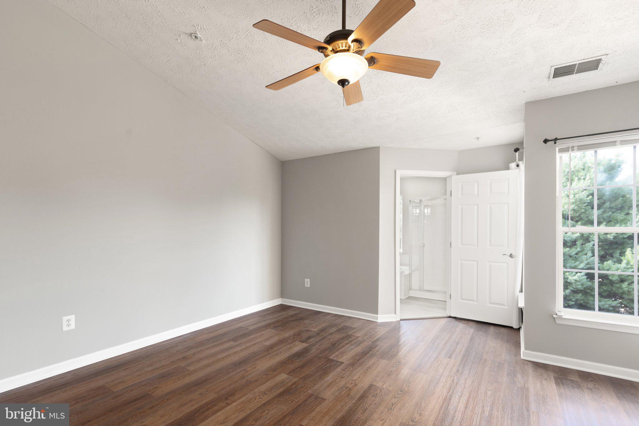 IRWINS CHOICE - Residential Lease