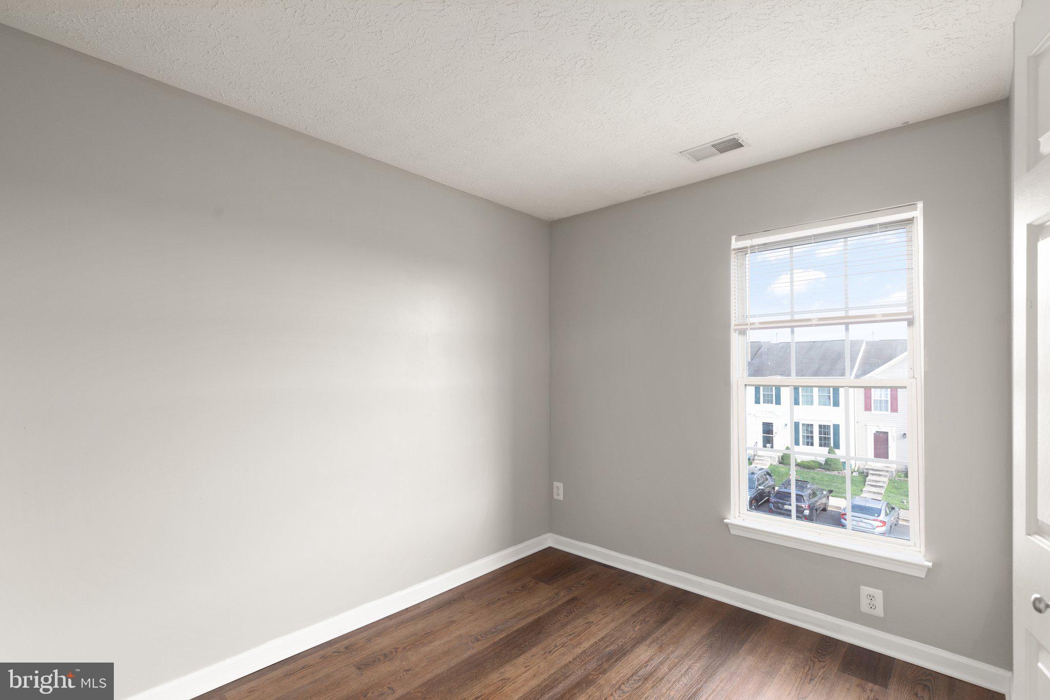 IRWINS CHOICE - Residential Lease