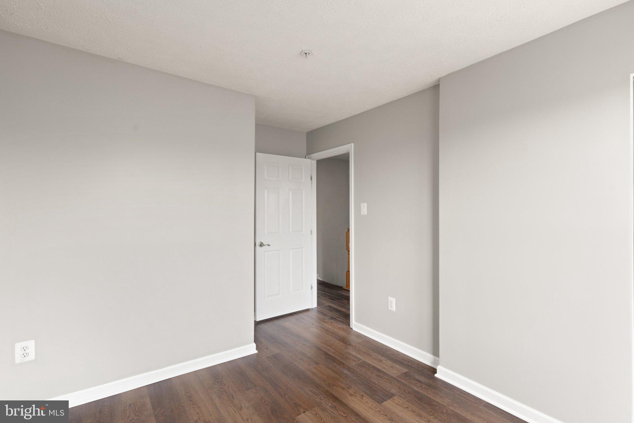 IRWINS CHOICE - Residential Lease