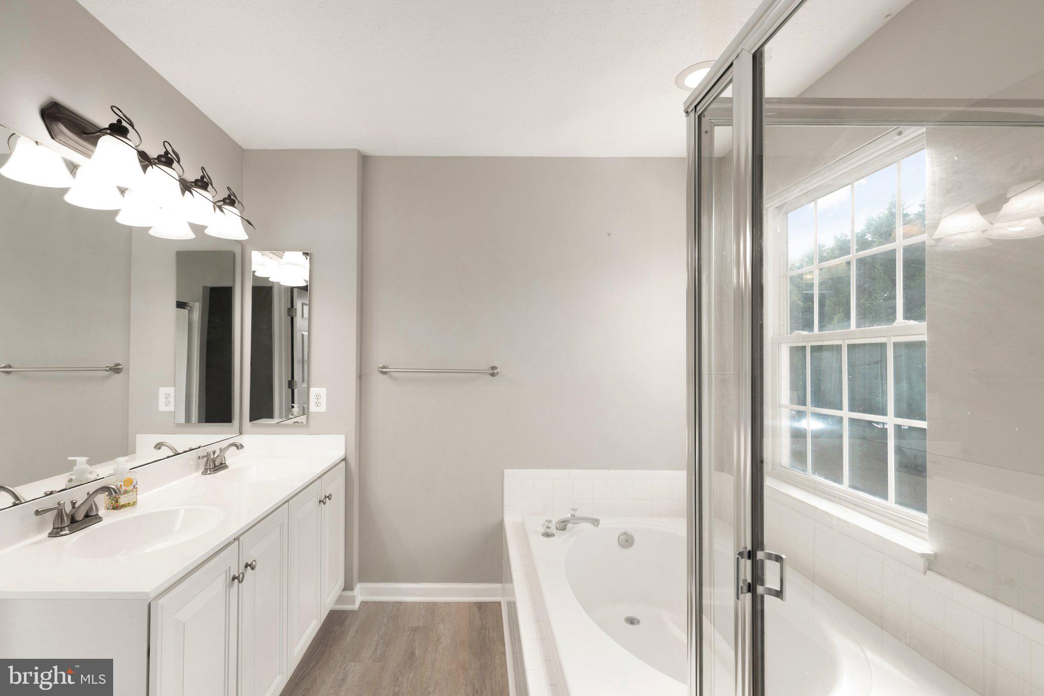 IRWINS CHOICE - Residential Lease