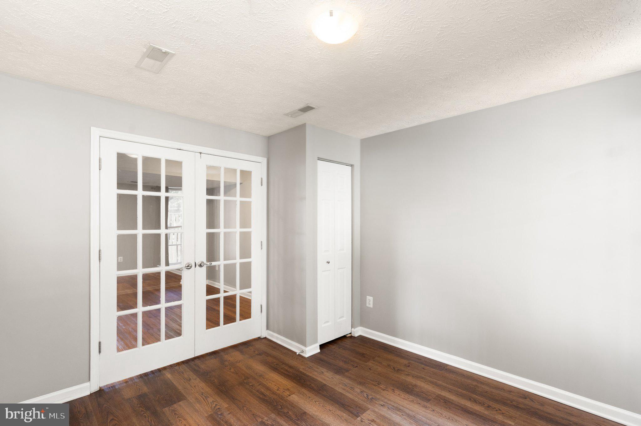 IRWINS CHOICE - Residential Lease