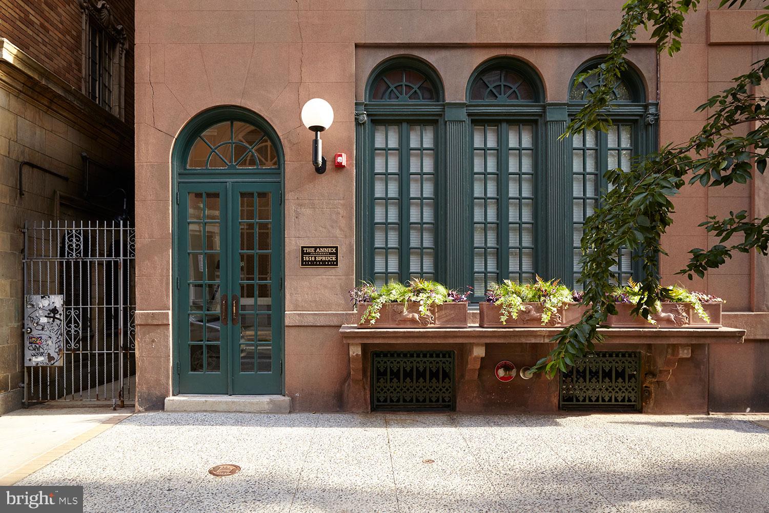 RITTENHOUSE SQUARE - Residential Lease