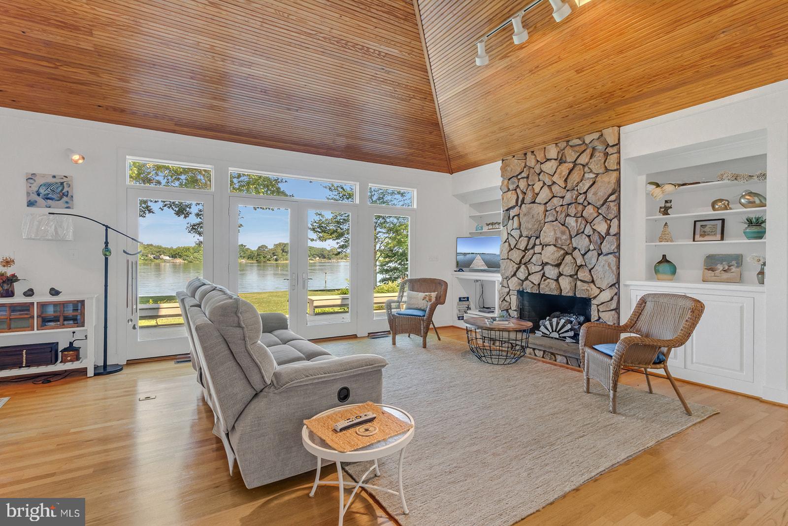 PEACEFUL HARBOR - Residential