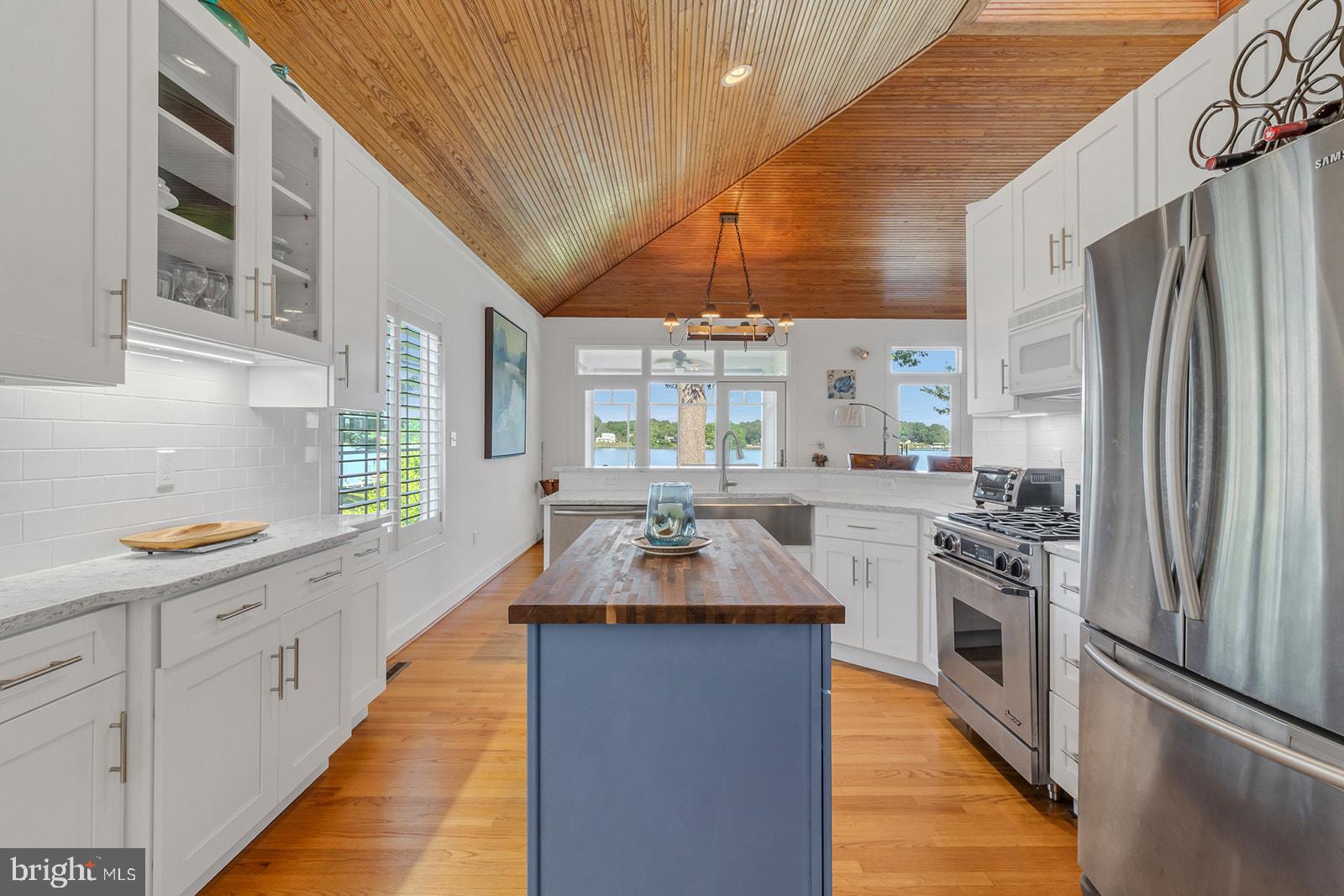 PEACEFUL HARBOR - Residential