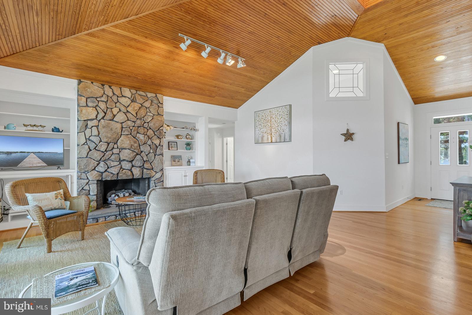 PEACEFUL HARBOR - Residential