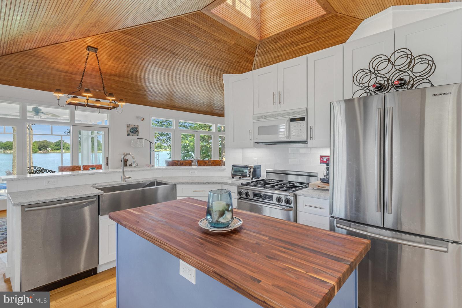 PEACEFUL HARBOR - Residential