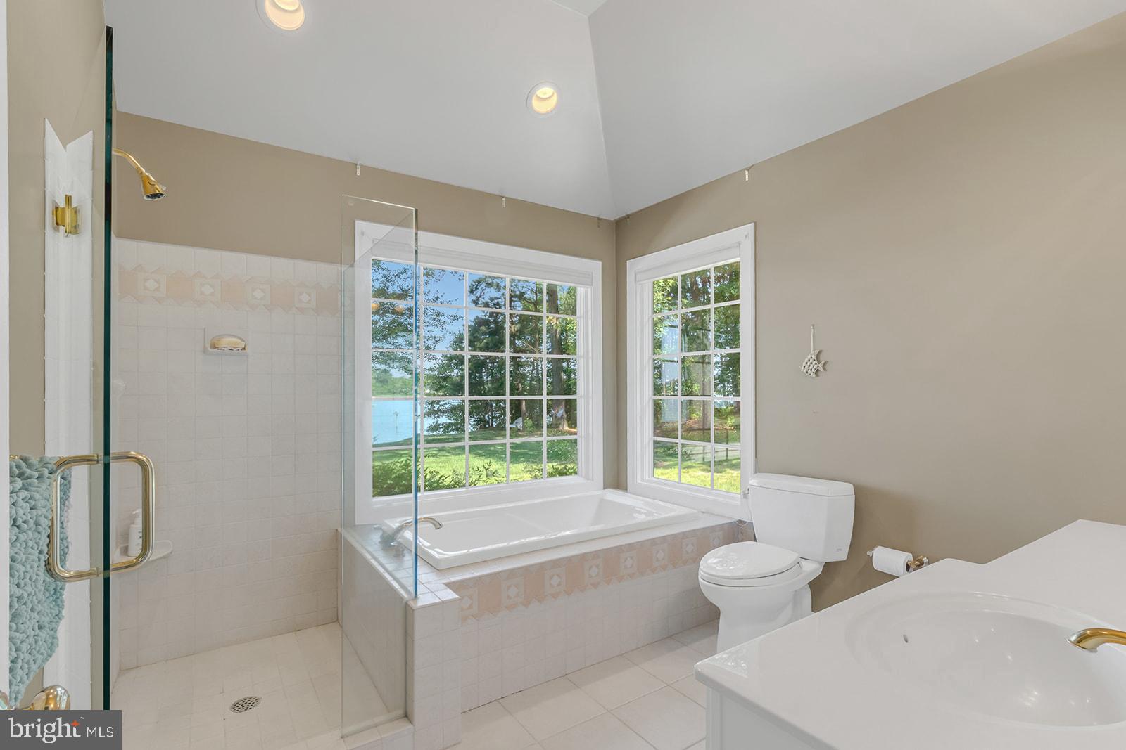 PEACEFUL HARBOR - Residential