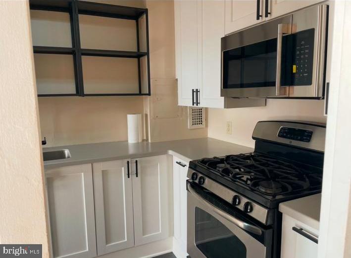 RADNOR HOUSE - Residential Lease