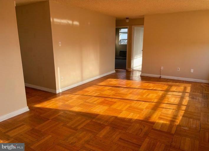 RADNOR HOUSE - Residential Lease