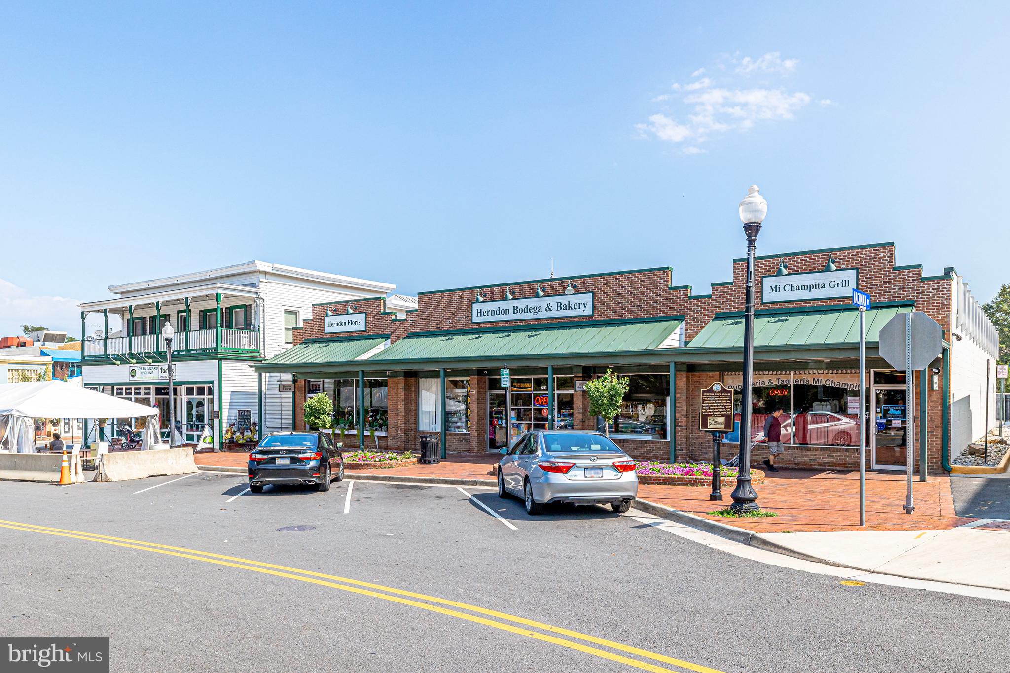 FORTNIGHTLY SQUARE - Residential