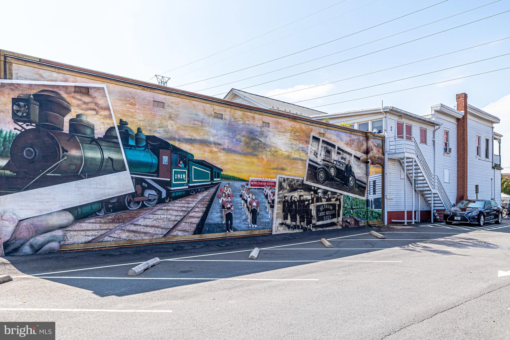 FORTNIGHTLY SQUARE - Residential