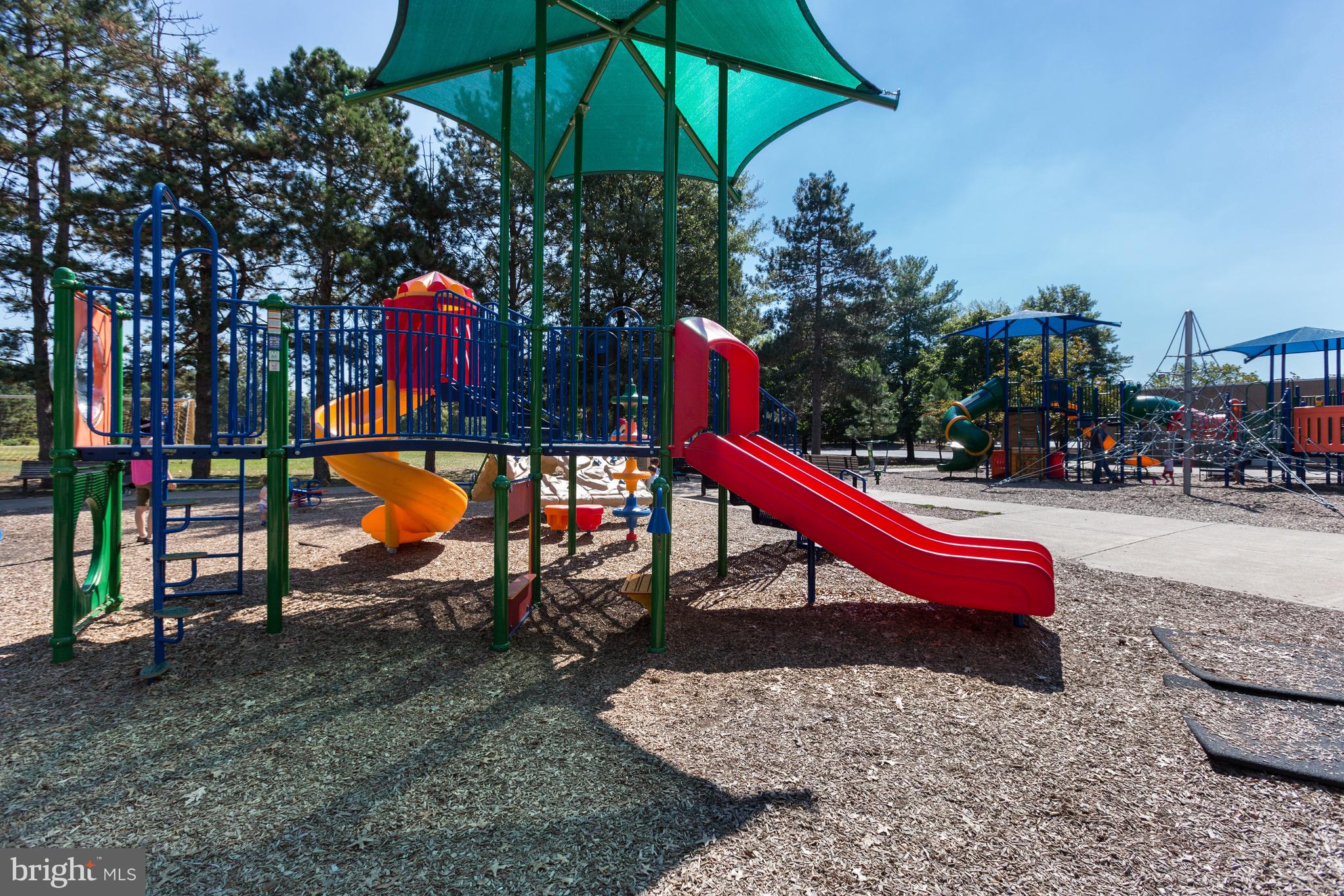 FORTNIGHTLY SQUARE - Residential