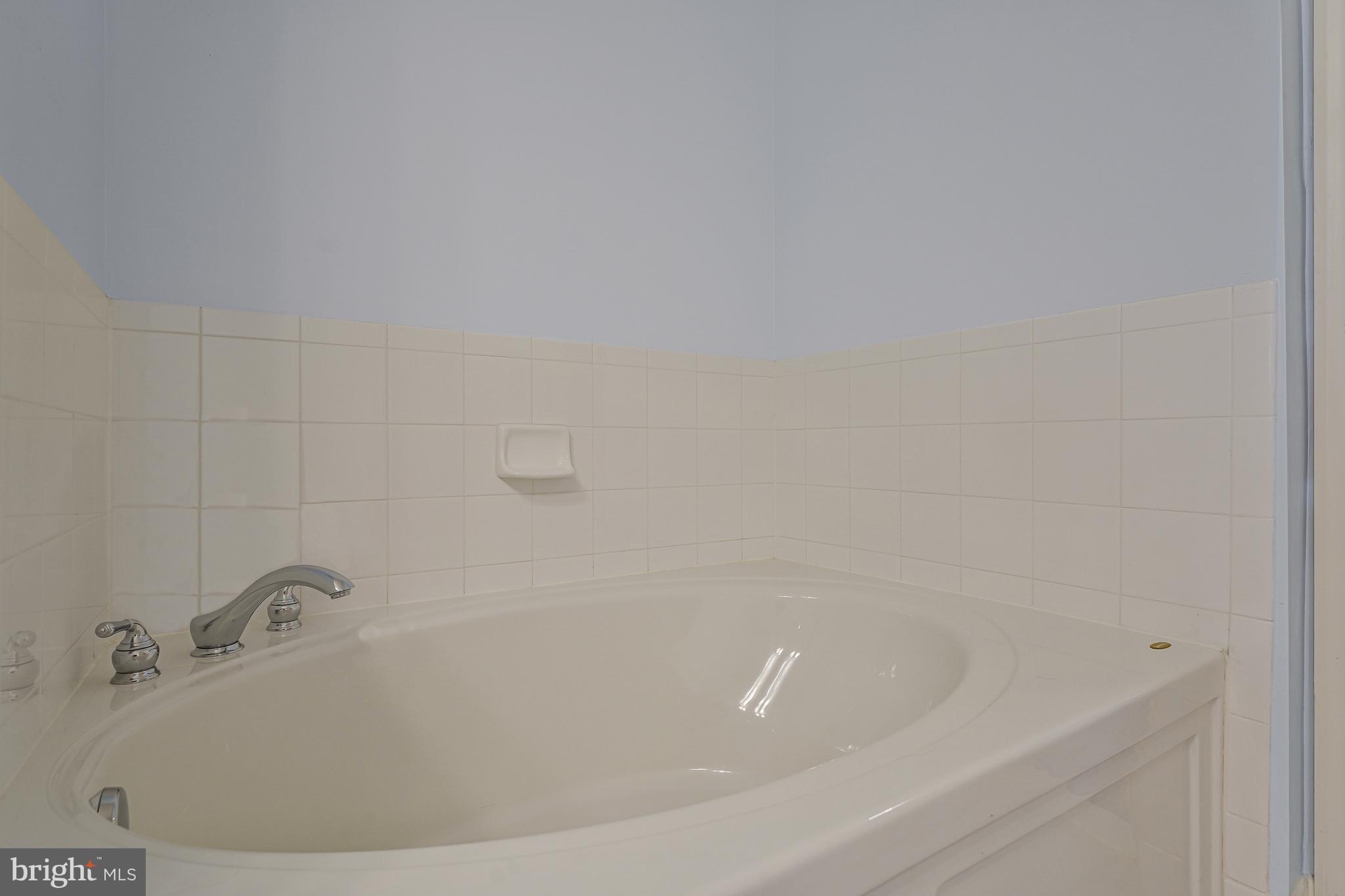 FORTNIGHTLY SQUARE - Residential