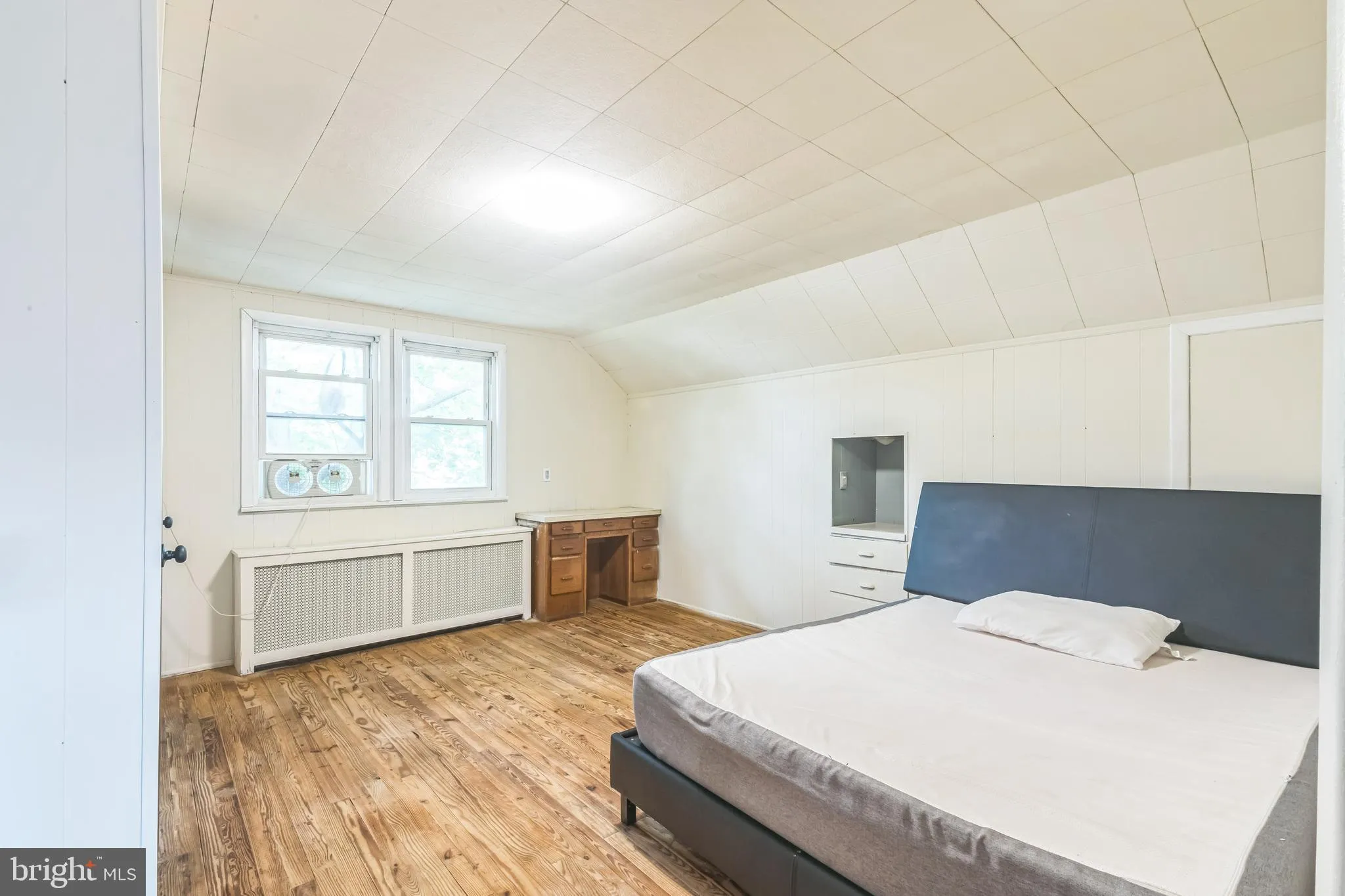 Vineland, New Jersey 08360, United States, 4 Bedrooms Bedrooms, ,2 BathroomsBathrooms,Residential,Pending,43952