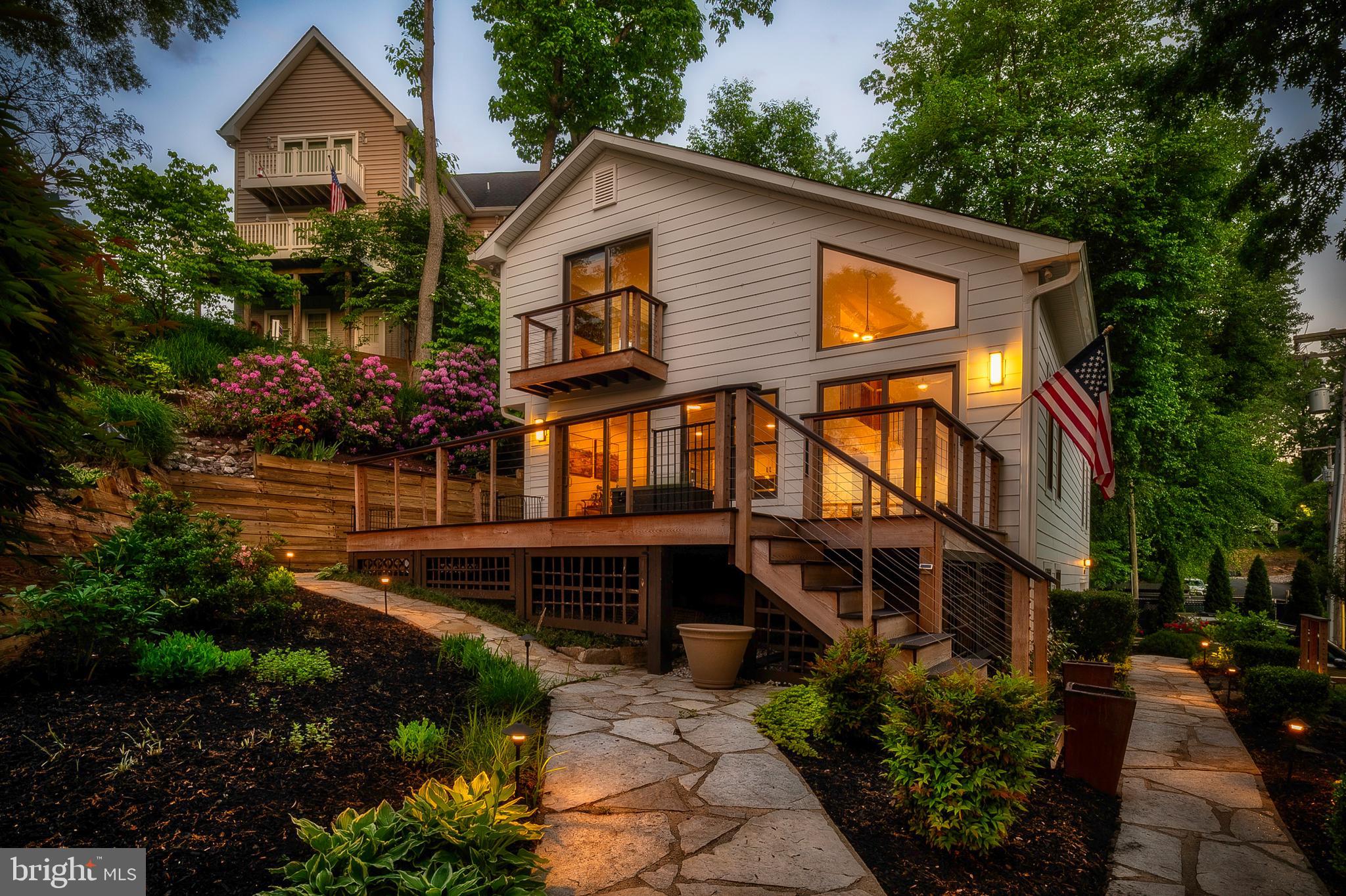 CRESSTON PARK - Residential