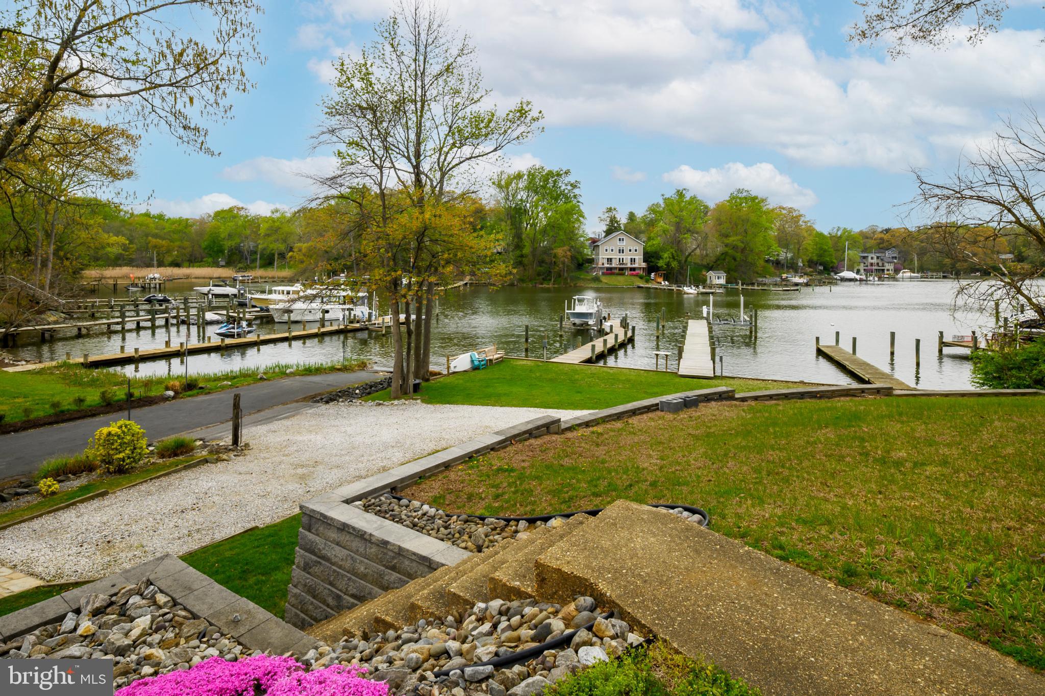 CRESSTON PARK - Residential