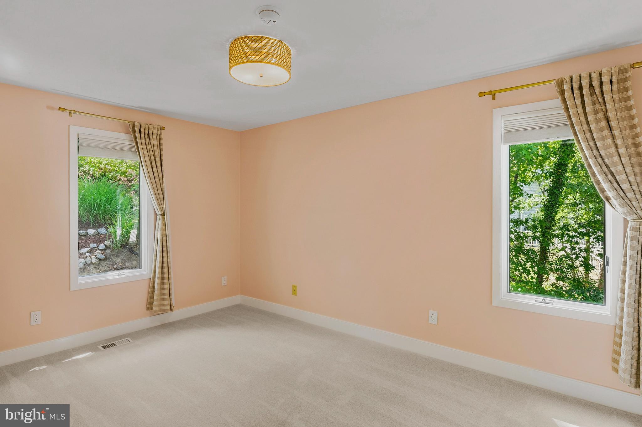 CRESSTON PARK - Residential