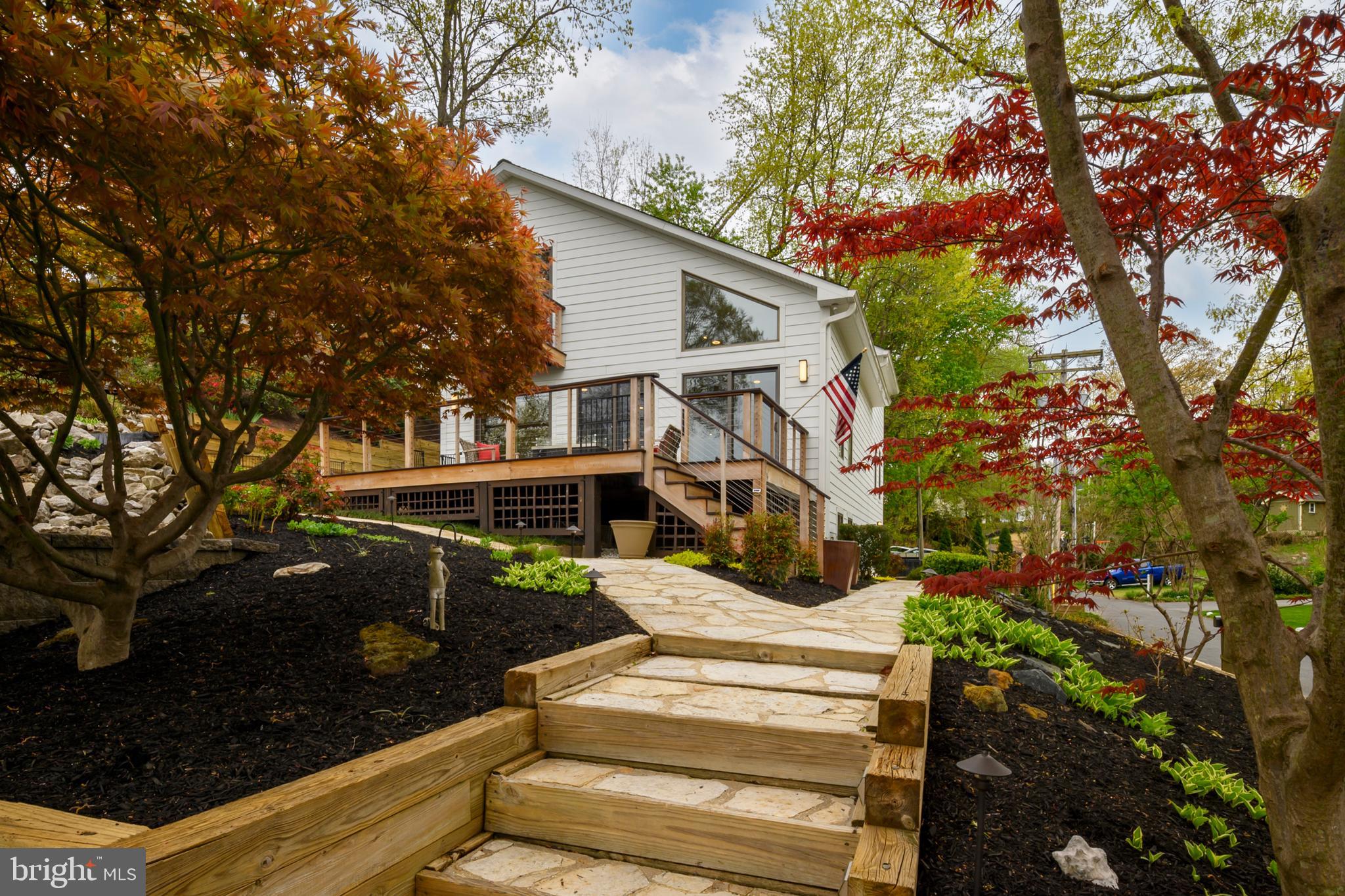 122 SHORE ROAD