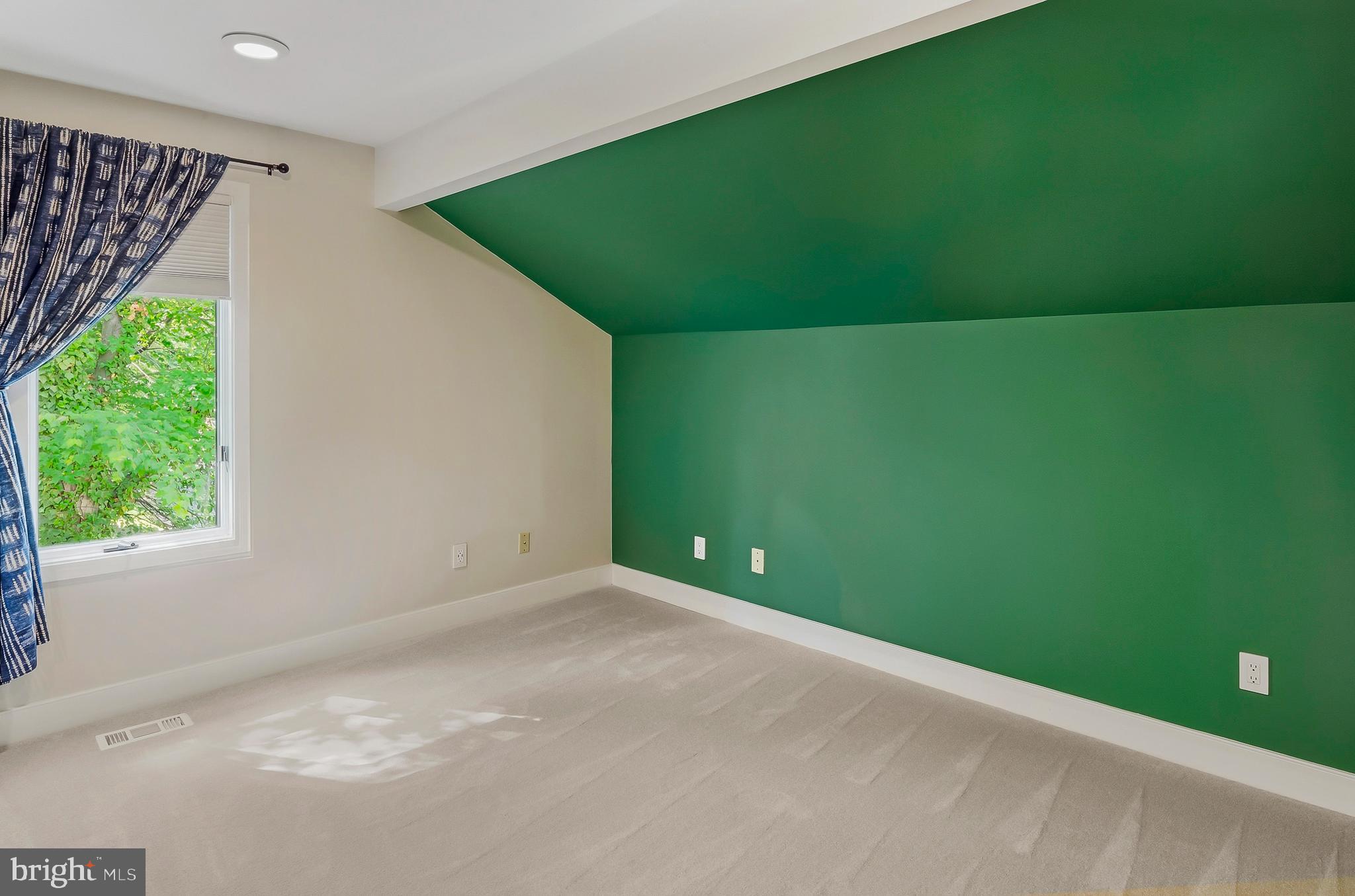 CRESSTON PARK - Residential