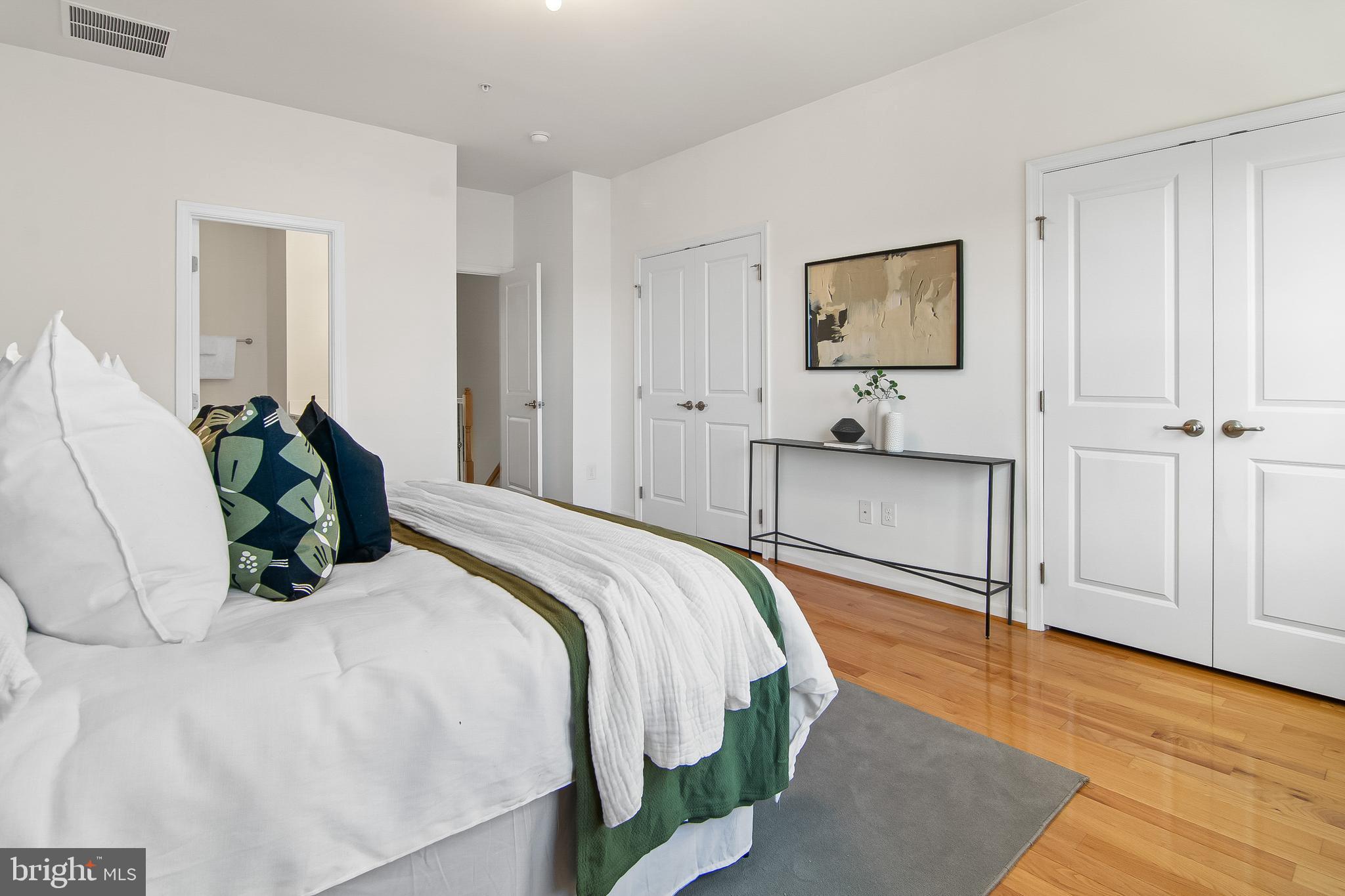 O'DONNELL SQUARE - Residential
