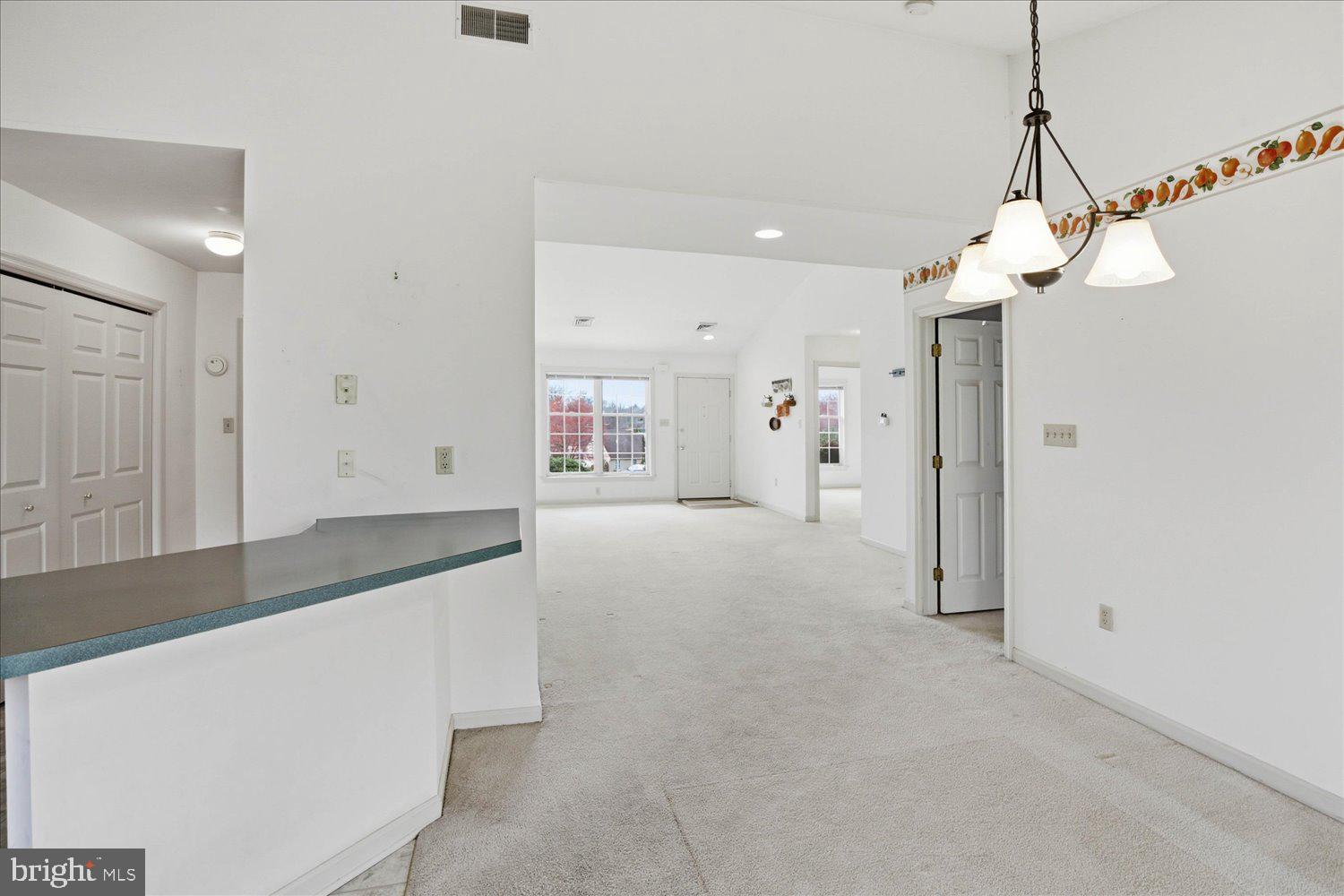 MANOR OAKS - Residential