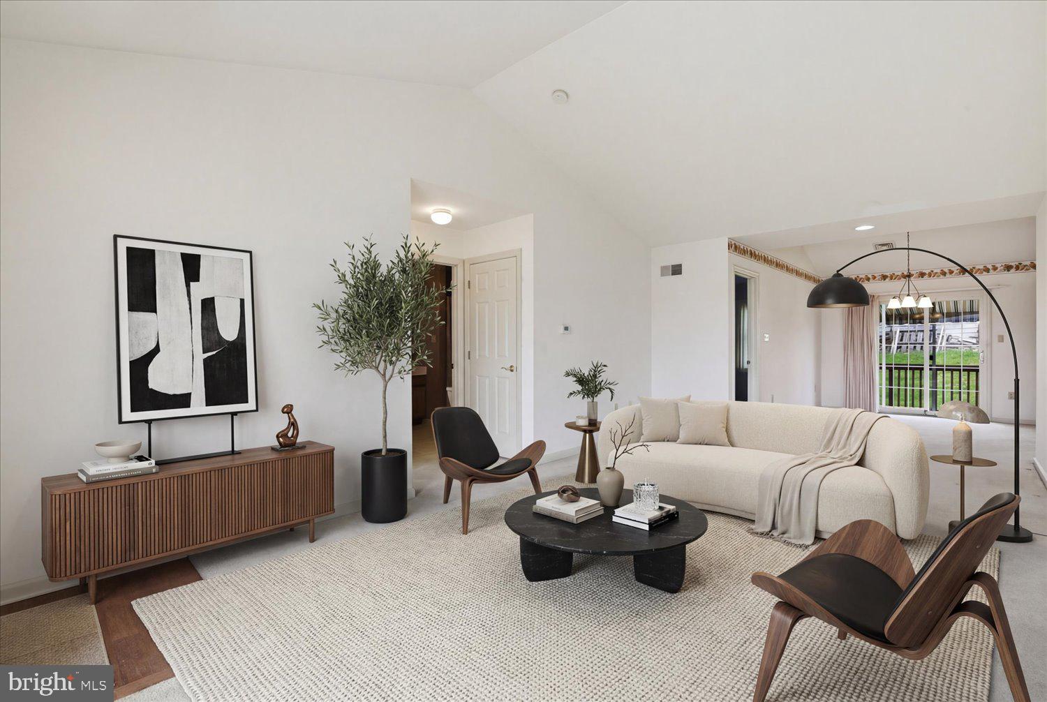 MANOR OAKS - Residential