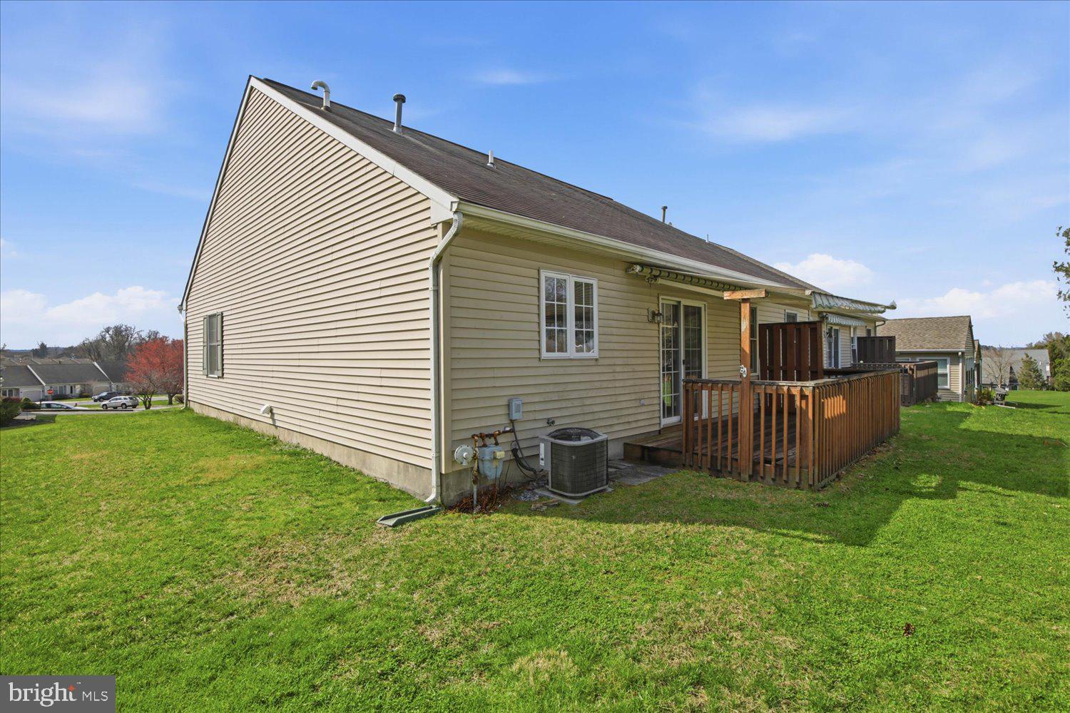 MANOR OAKS - Residential