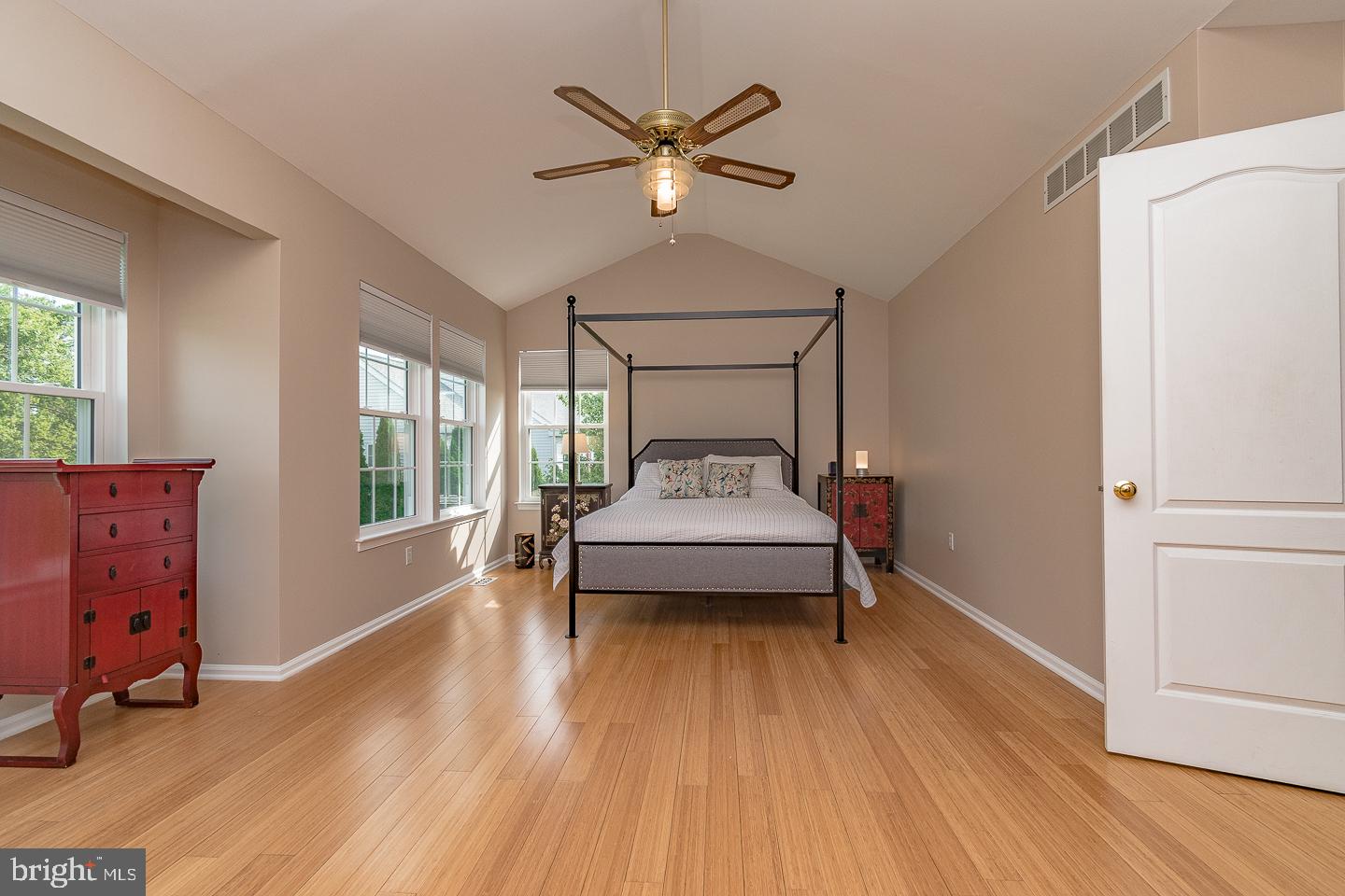 HIDDEN CREEK - Residential