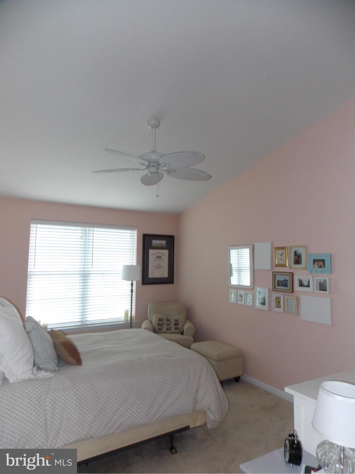 SOUTH RIDING - Residential