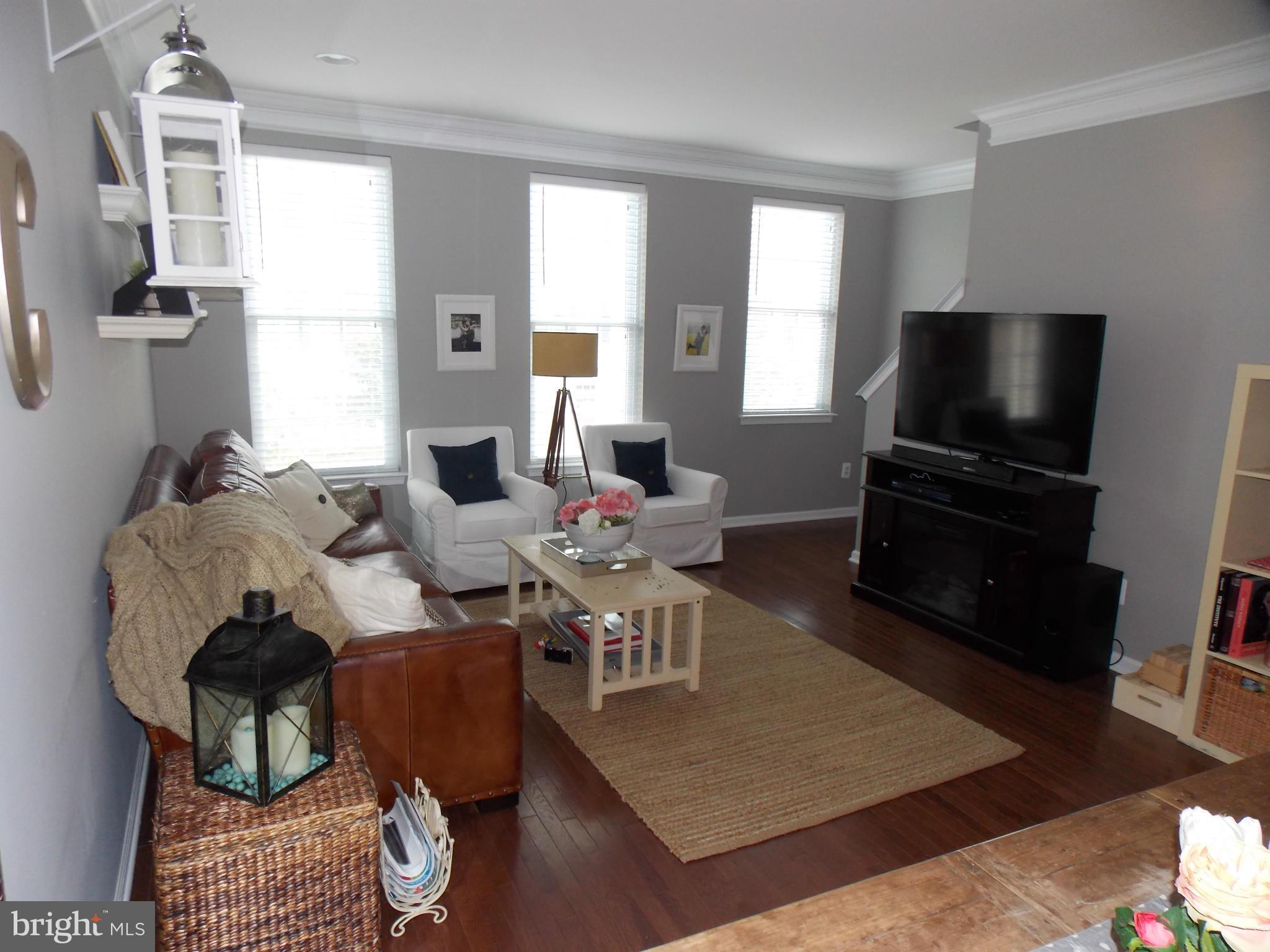 SOUTH RIDING - Residential