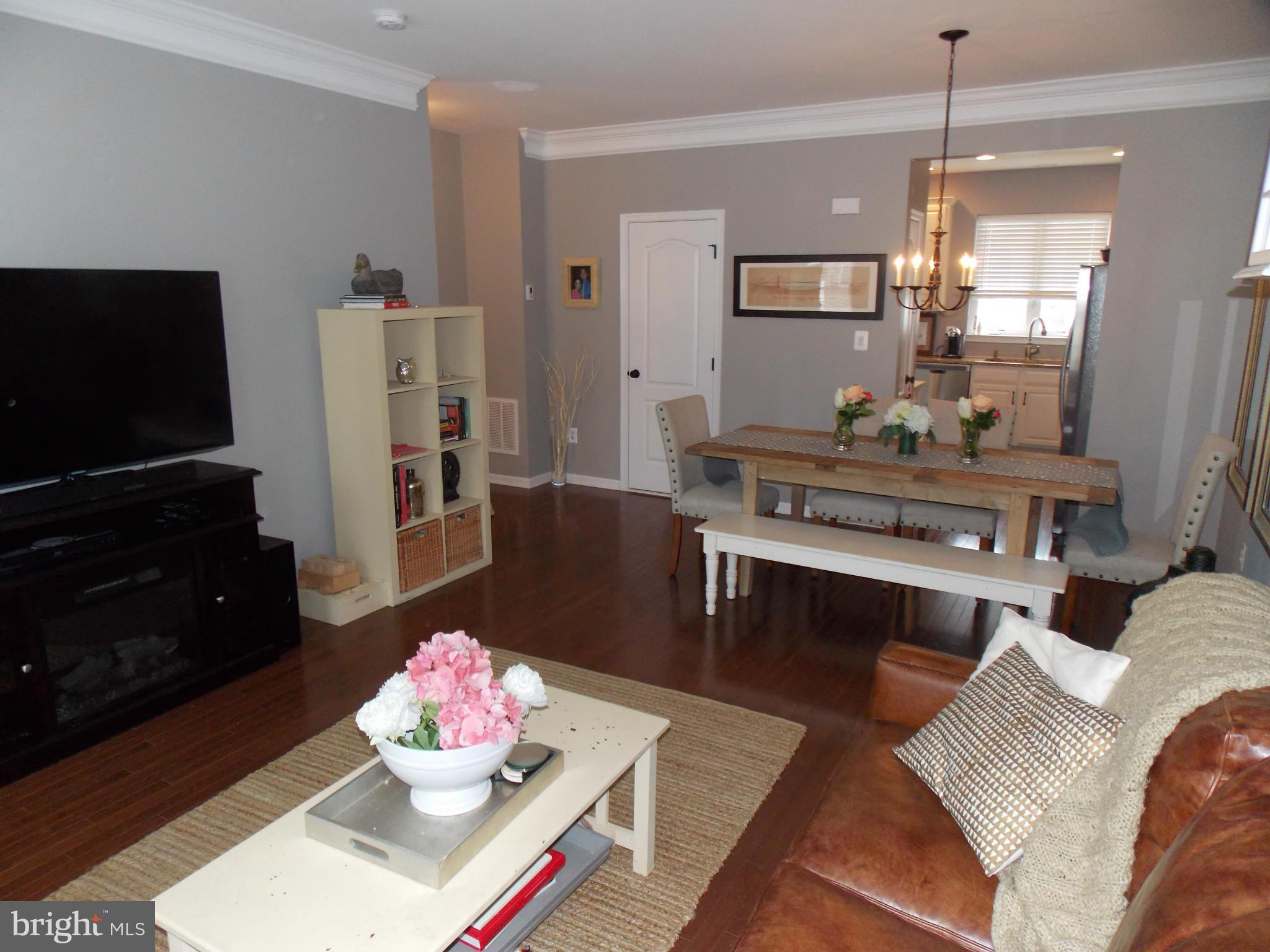 SOUTH RIDING - Residential