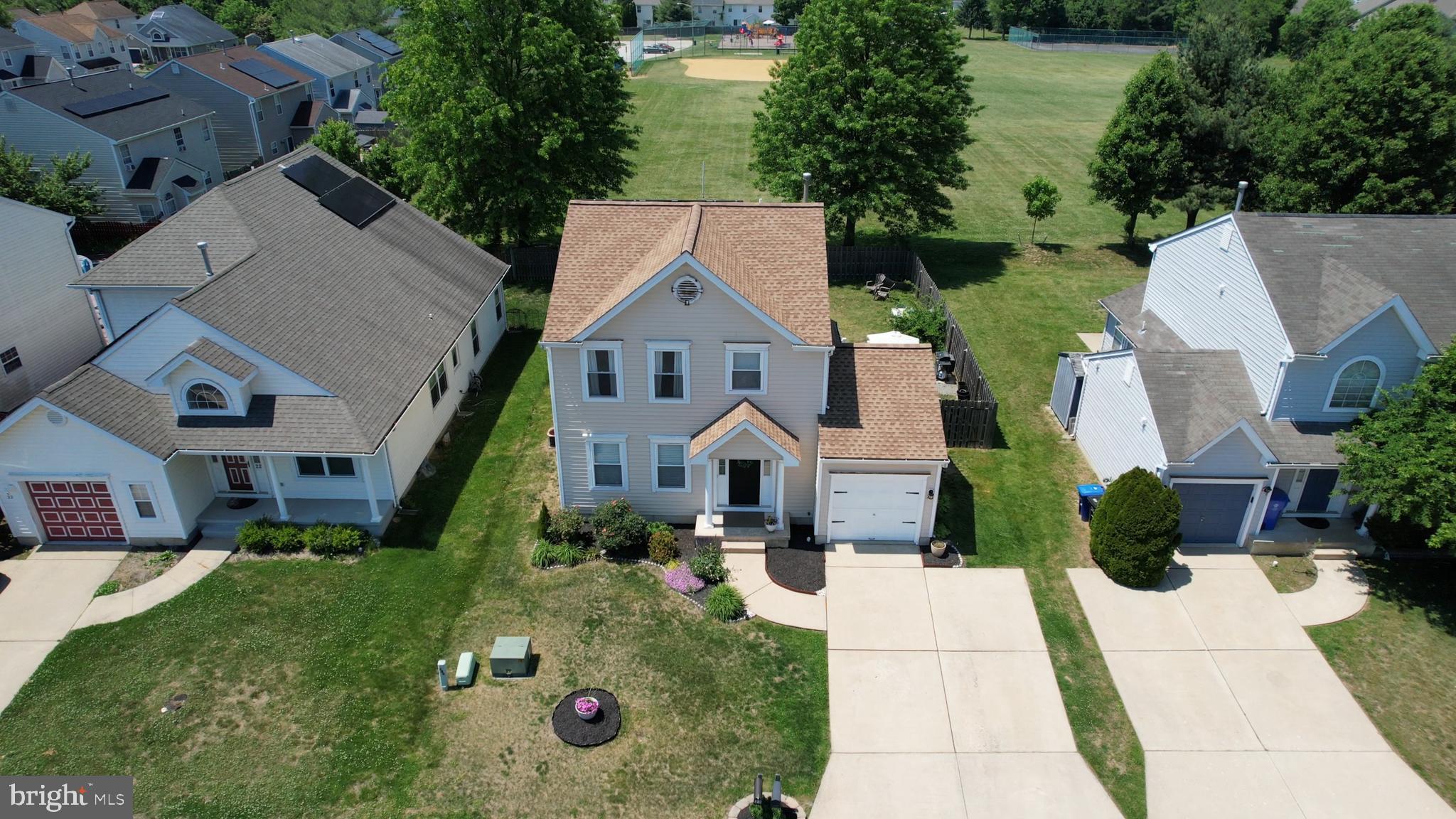 24 BENTWOOD DRIVE