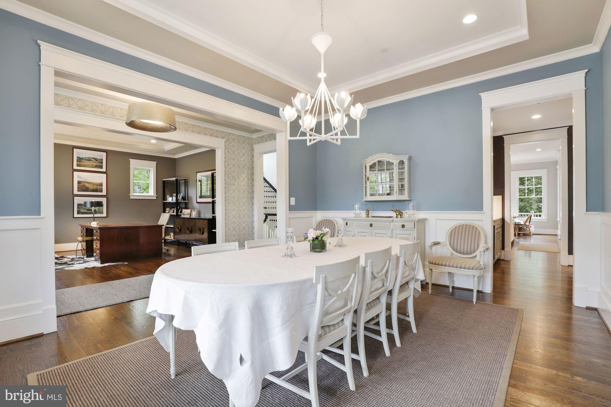 ENGLISH VILLAGE - Residential