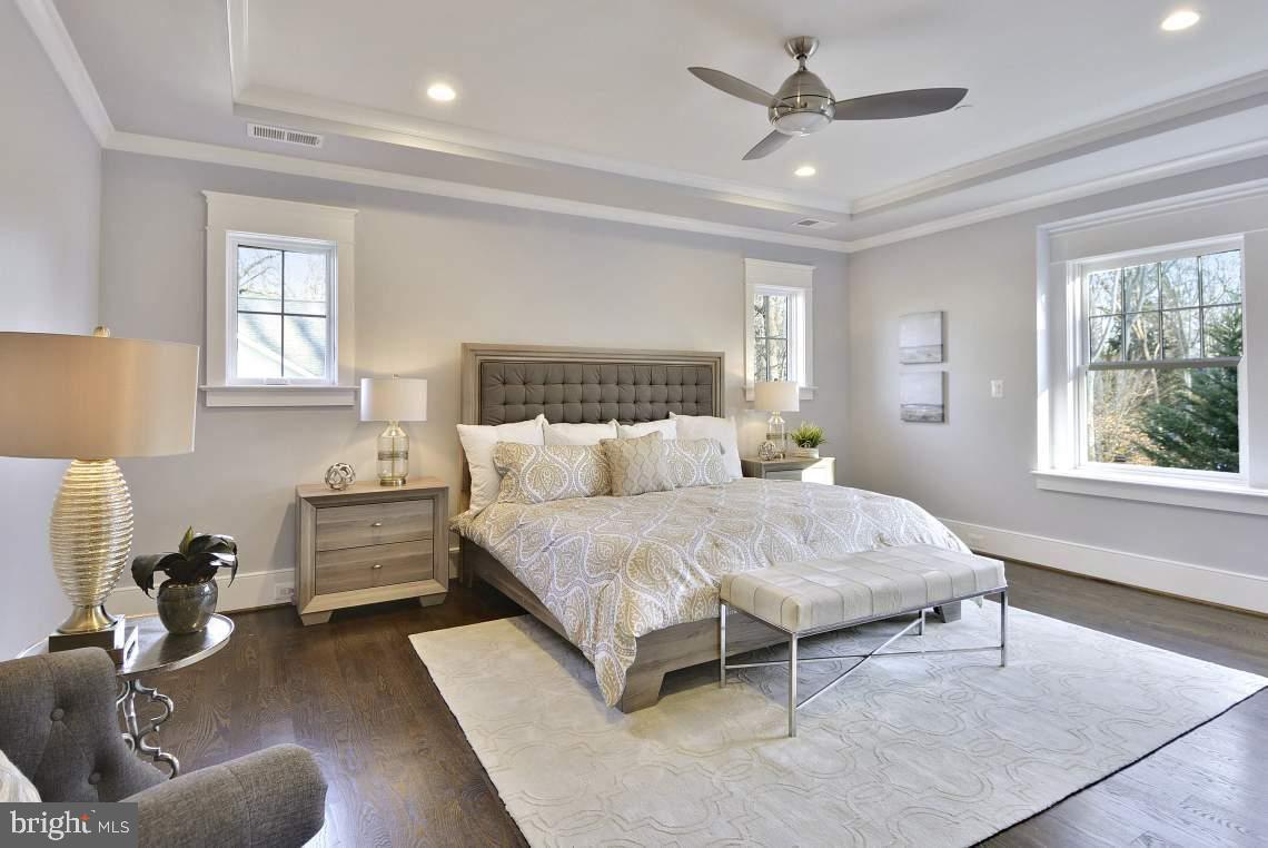 ENGLISH VILLAGE - Residential