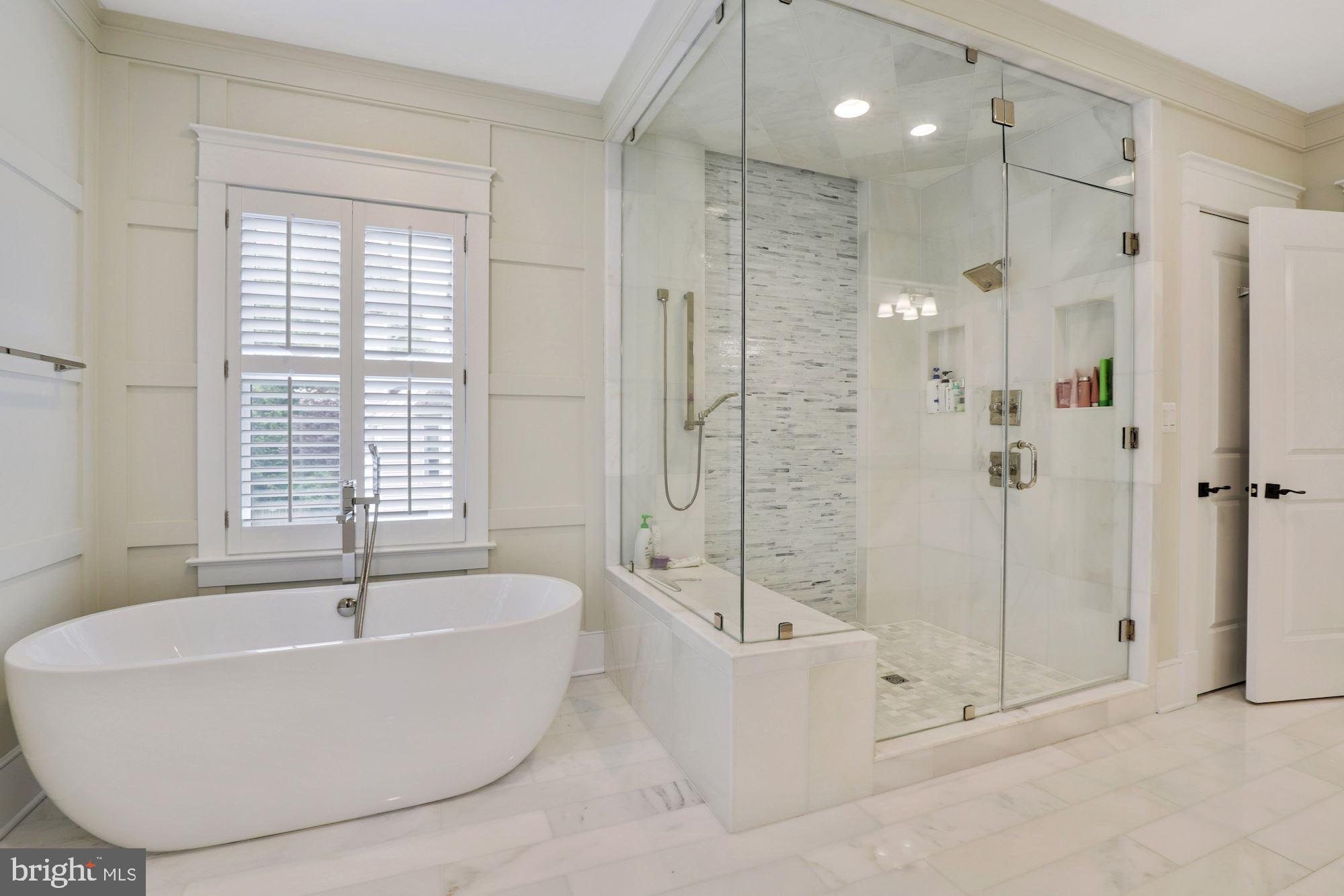 ENGLISH VILLAGE - Residential