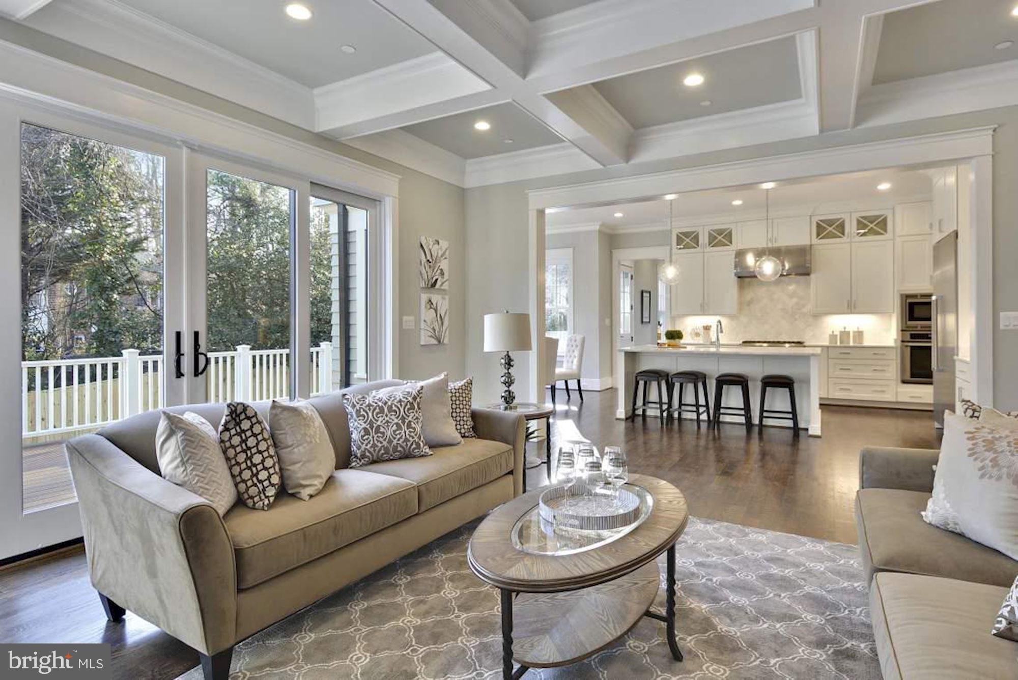 ENGLISH VILLAGE - Residential