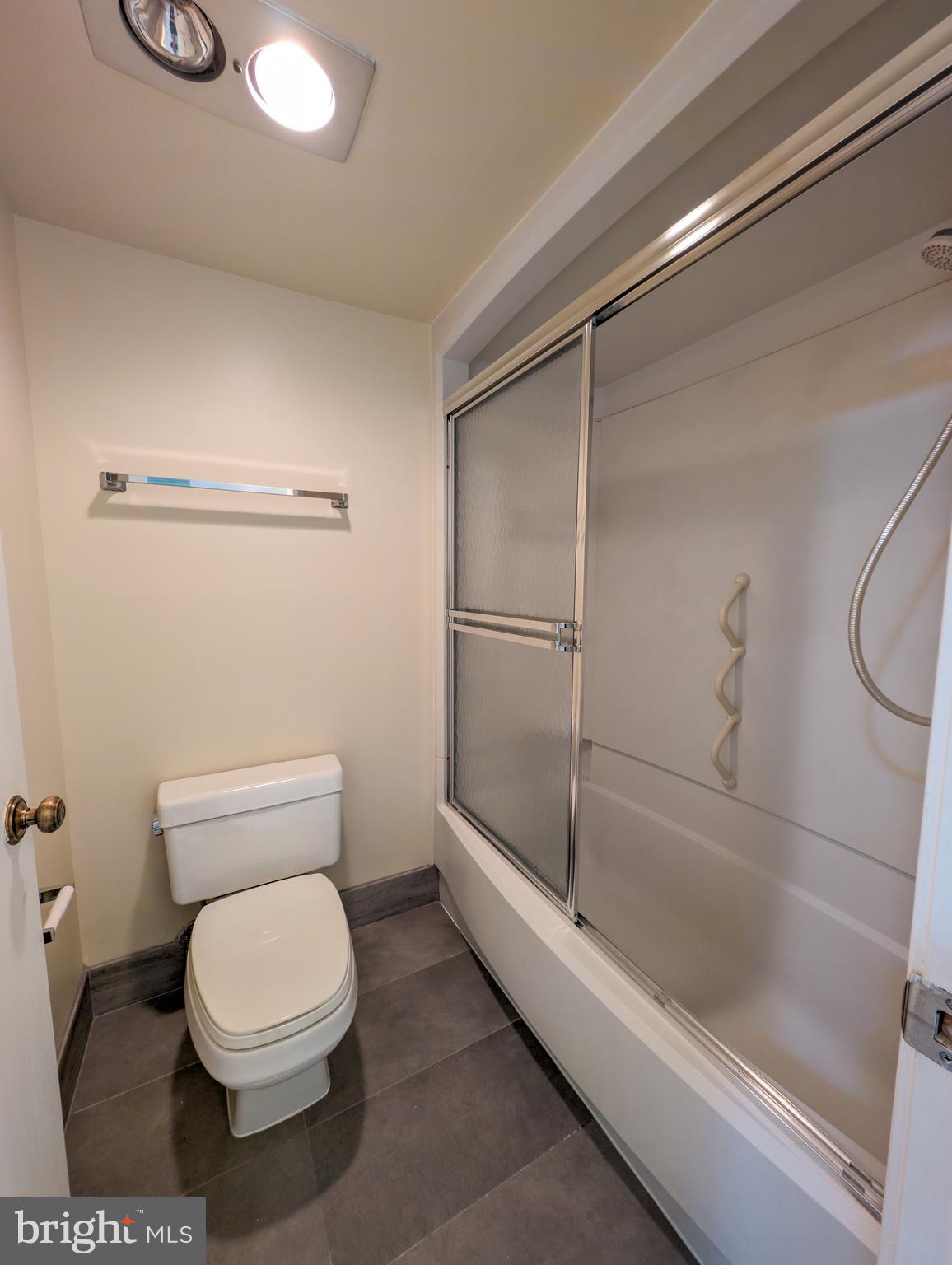 LEISURE WORLD - Residential Lease