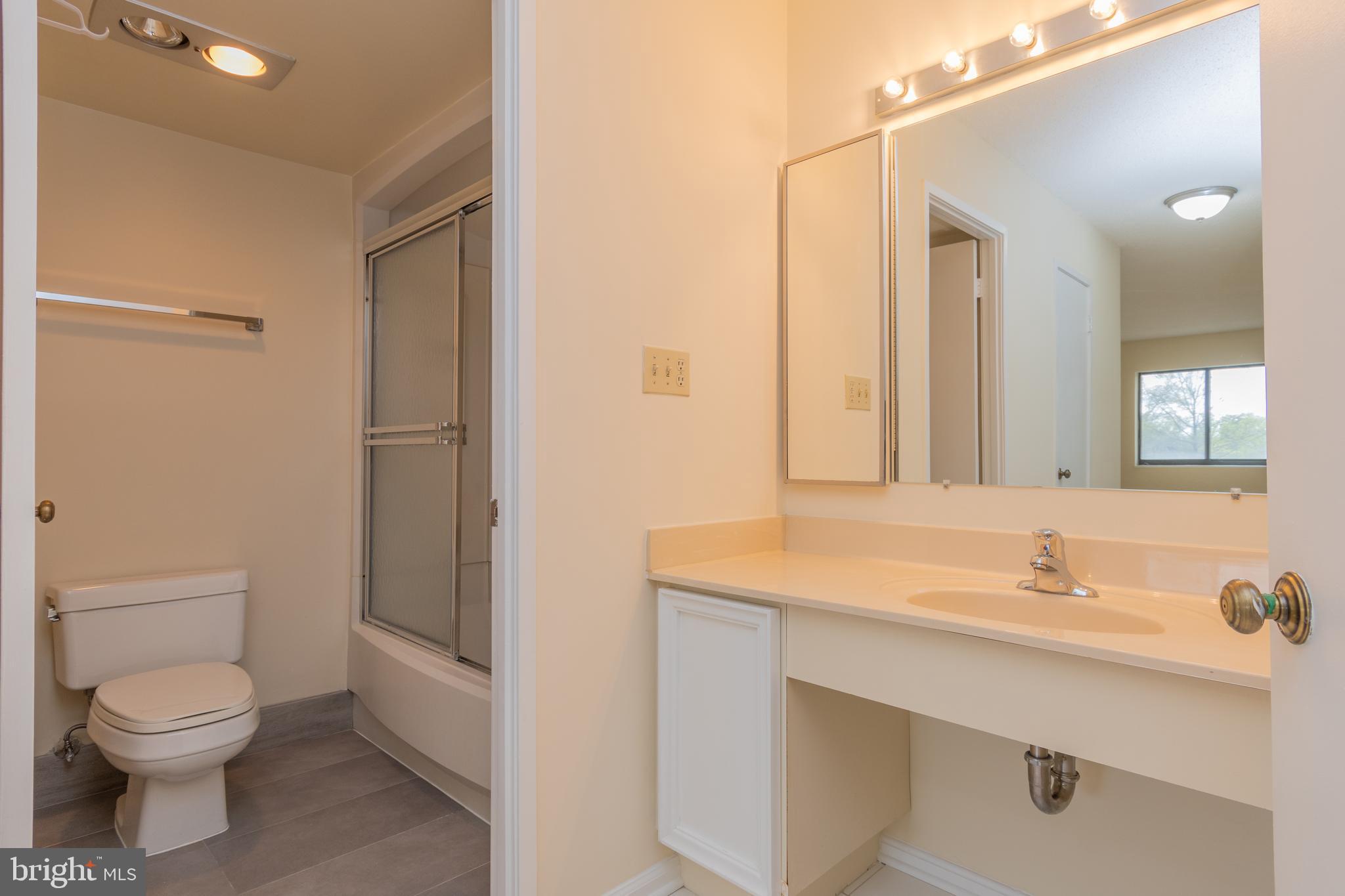 LEISURE WORLD - Residential Lease