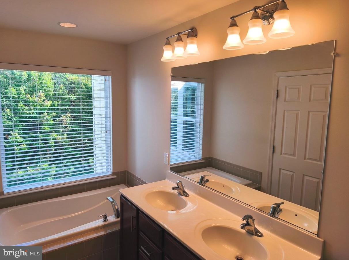 BRAMBLETON LANDBAY 2 - Residential