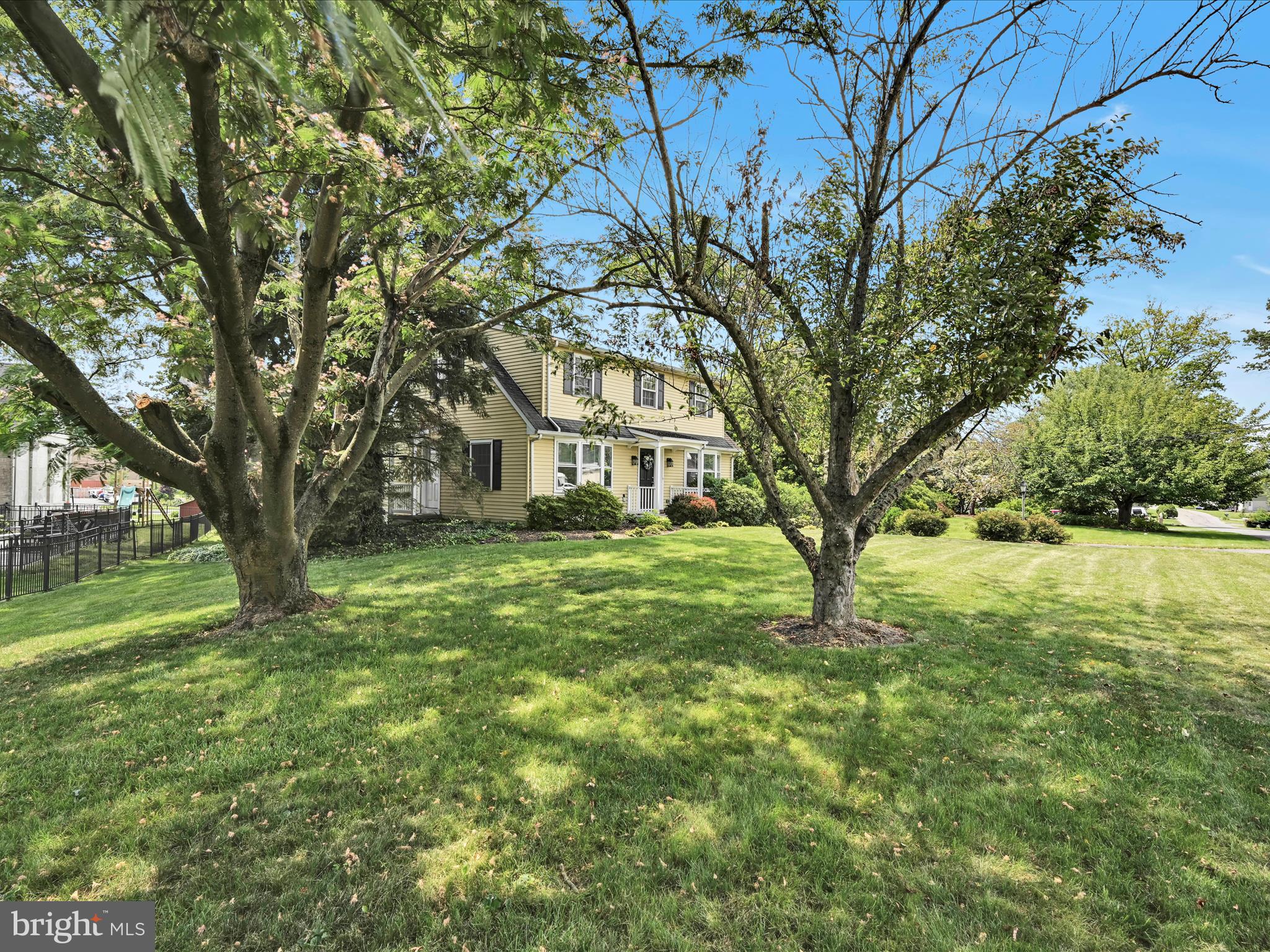 502 WILLOW LANE