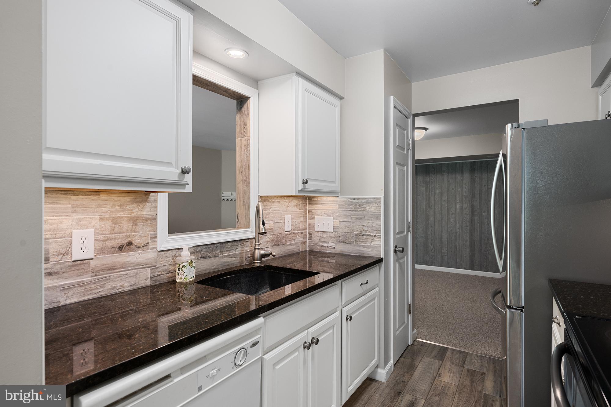 3800 SUNNYFIELD COURT 2B