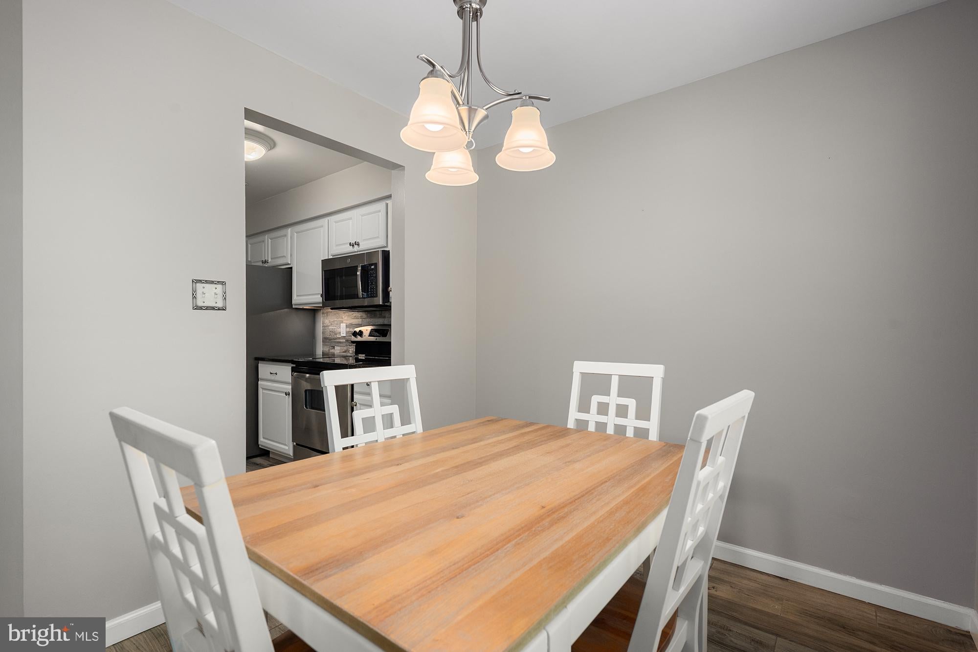 3800 SUNNYFIELD COURT 2B