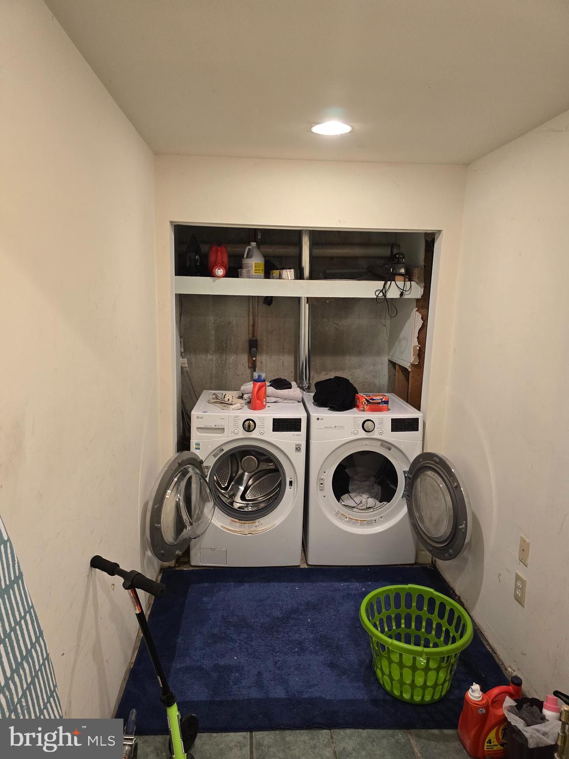 COVENTRY VILLAGE - Residential