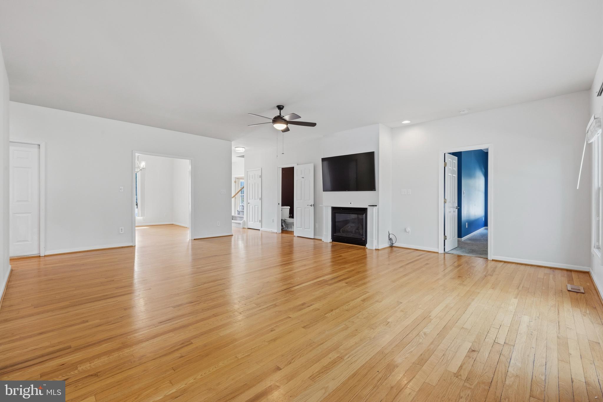 MAYFAIR GLEN - Residential