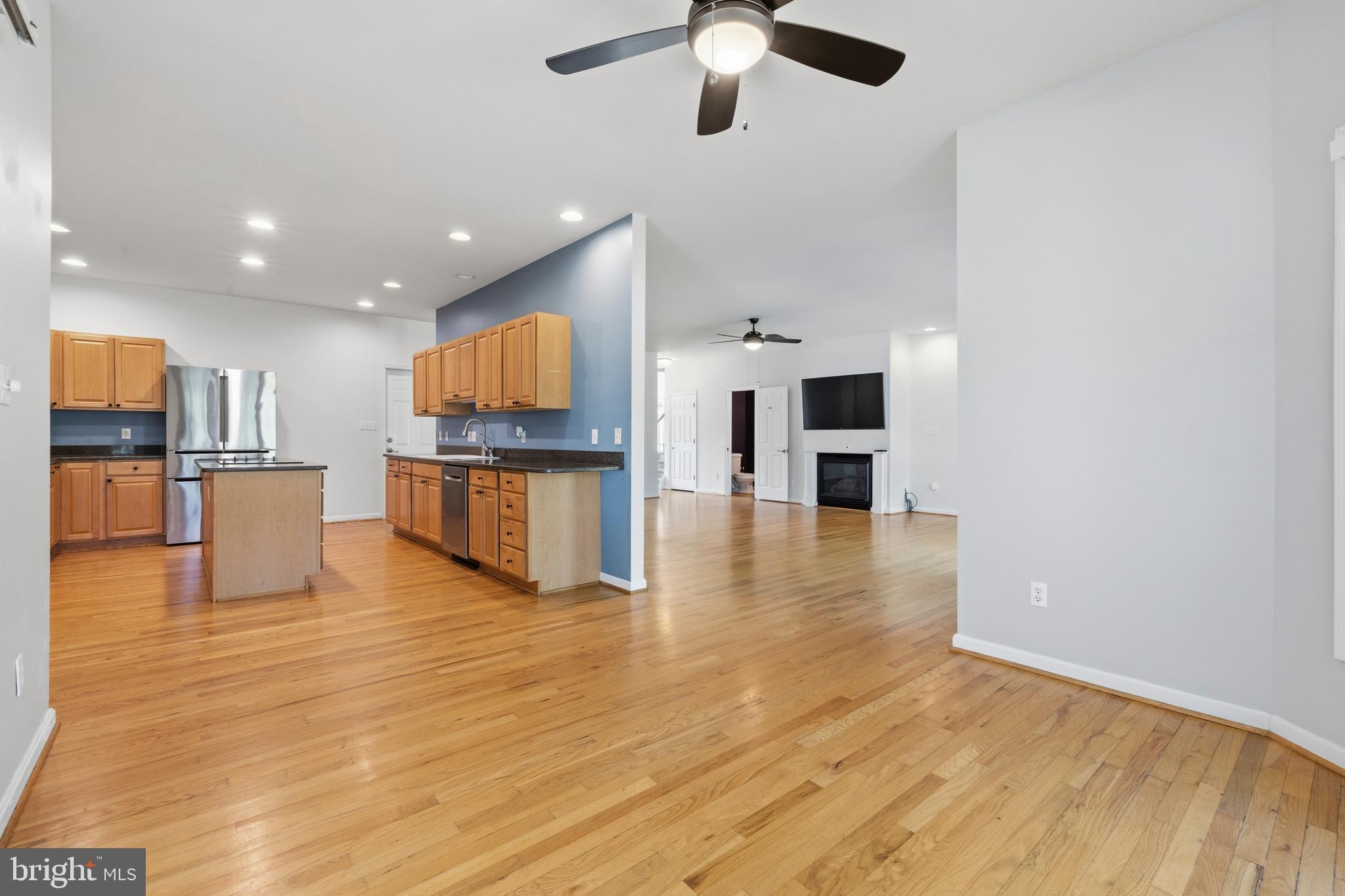 MAYFAIR GLEN - Residential