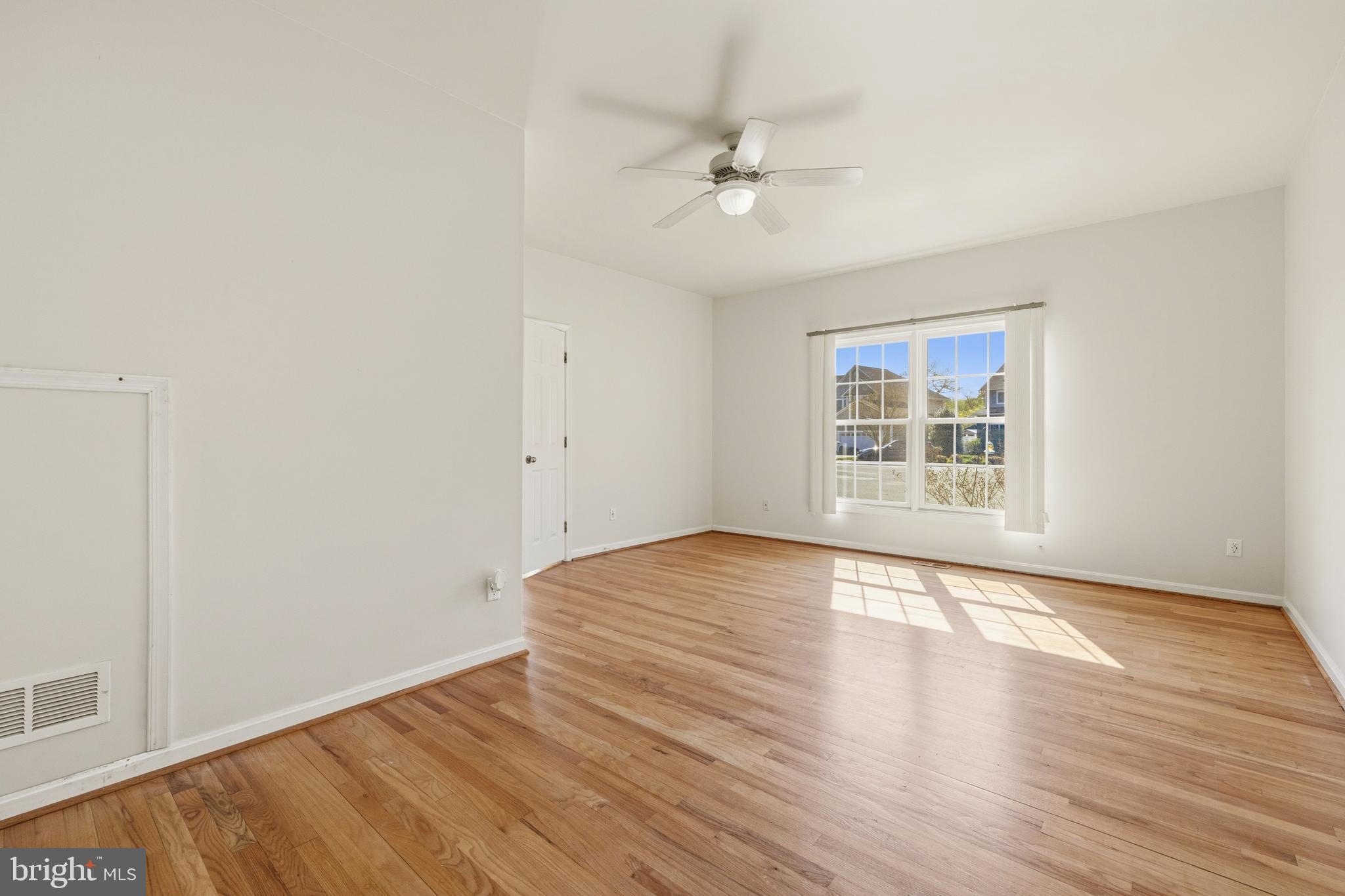 MAYFAIR GLEN - Residential