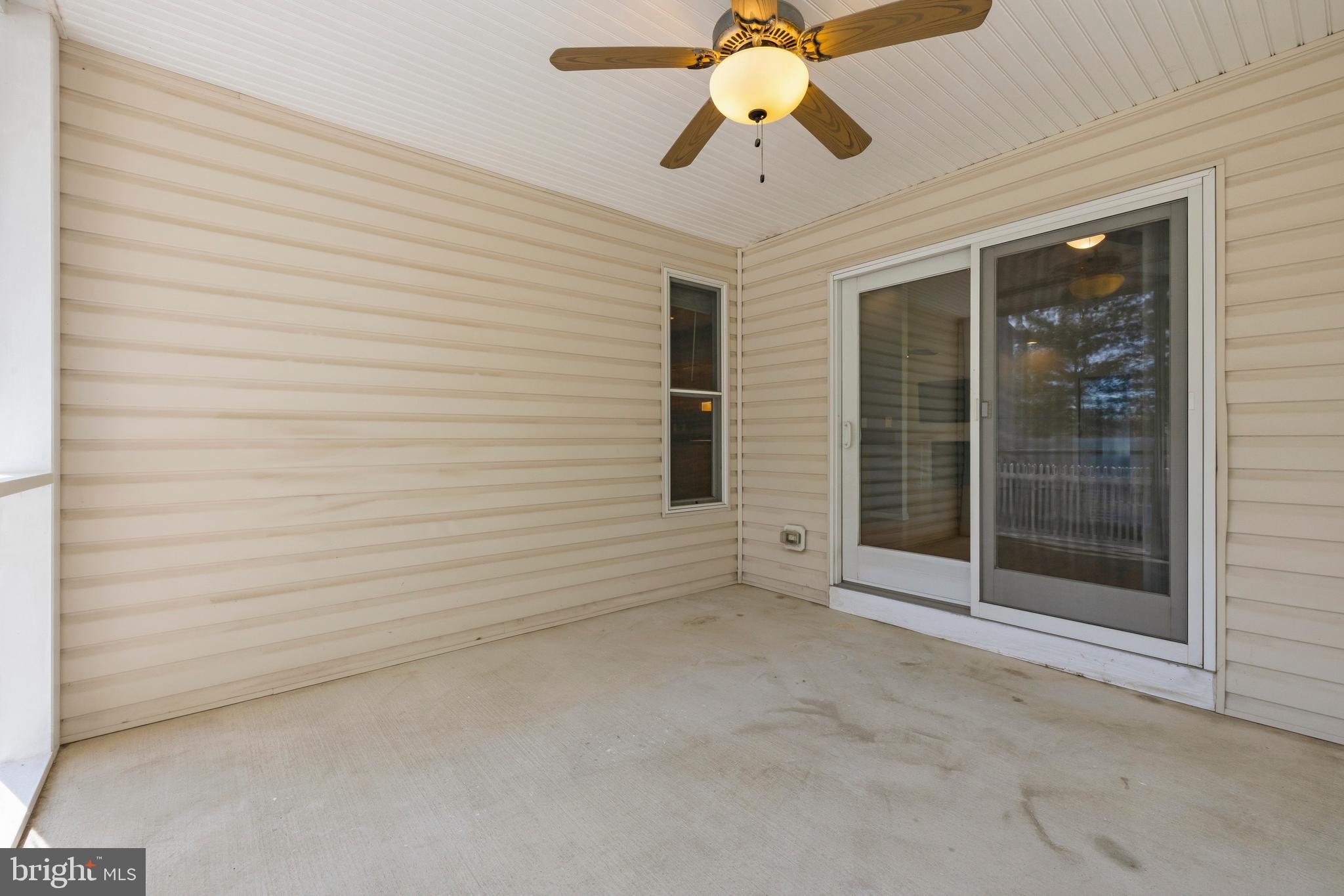 MAYFAIR GLEN - Residential